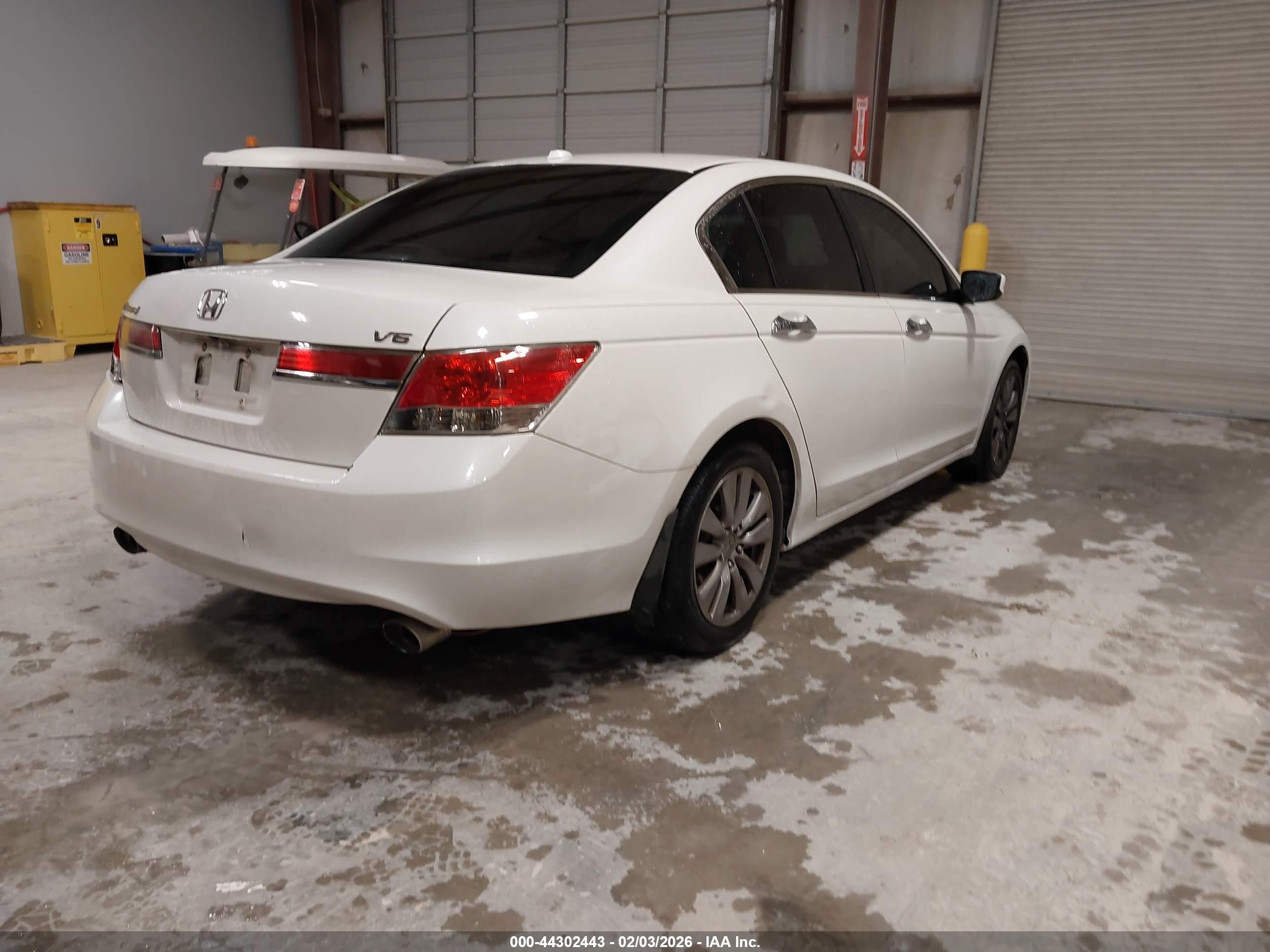 2012 Honda Accord Sdn 3.5 Ex-l/ex-l White vin: 1HGCP3F88CA032718