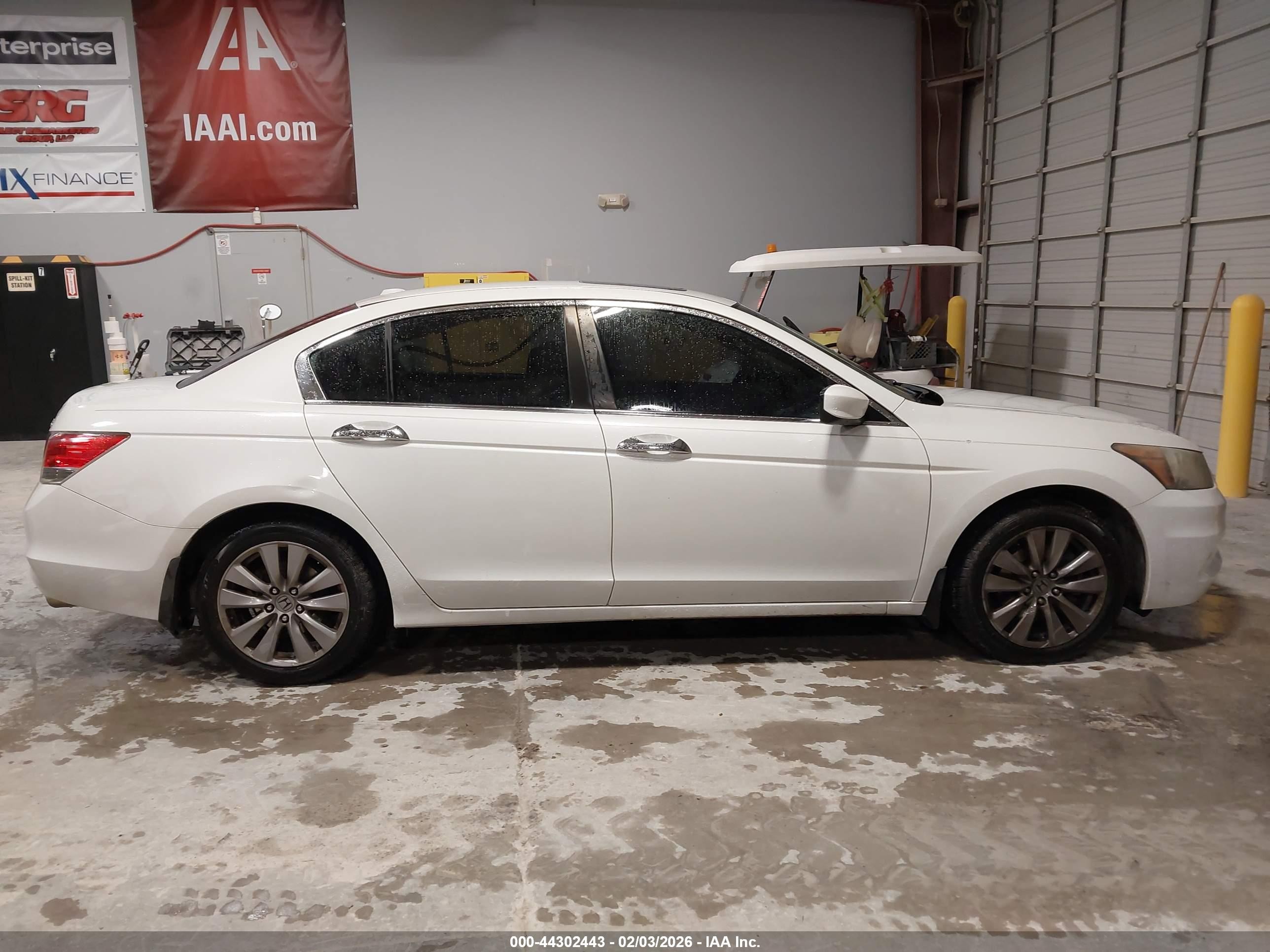 2012 Honda Accord Sdn 3.5 Ex-l/ex-l White vin: 1HGCP3F88CA032718