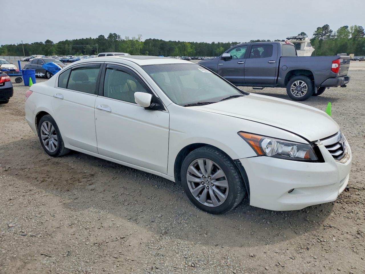 2012 Honda Accord Exl White vin: 1HGCP3F88CA034940