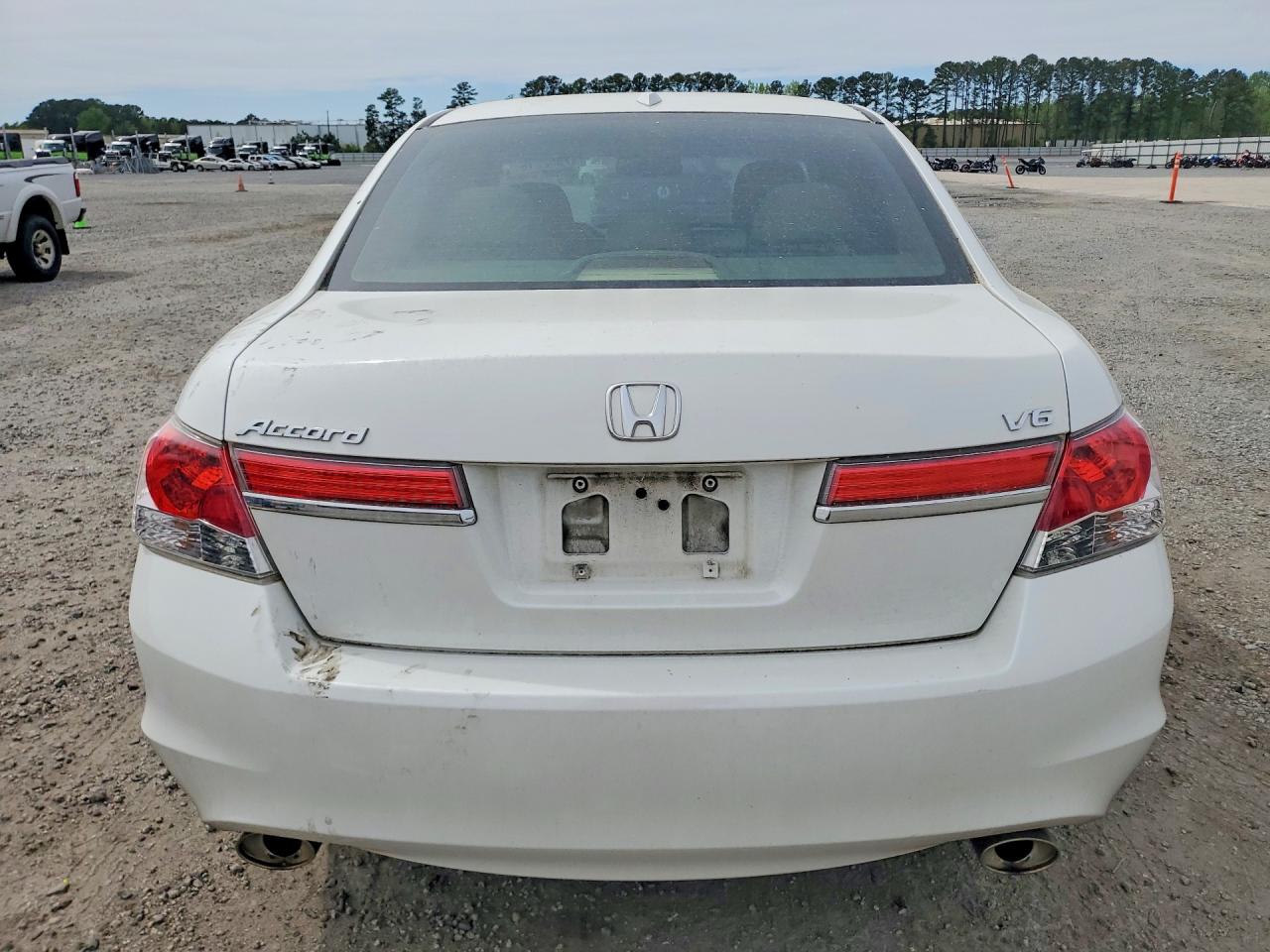 2012 Honda Accord Exl White vin: 1HGCP3F88CA034940