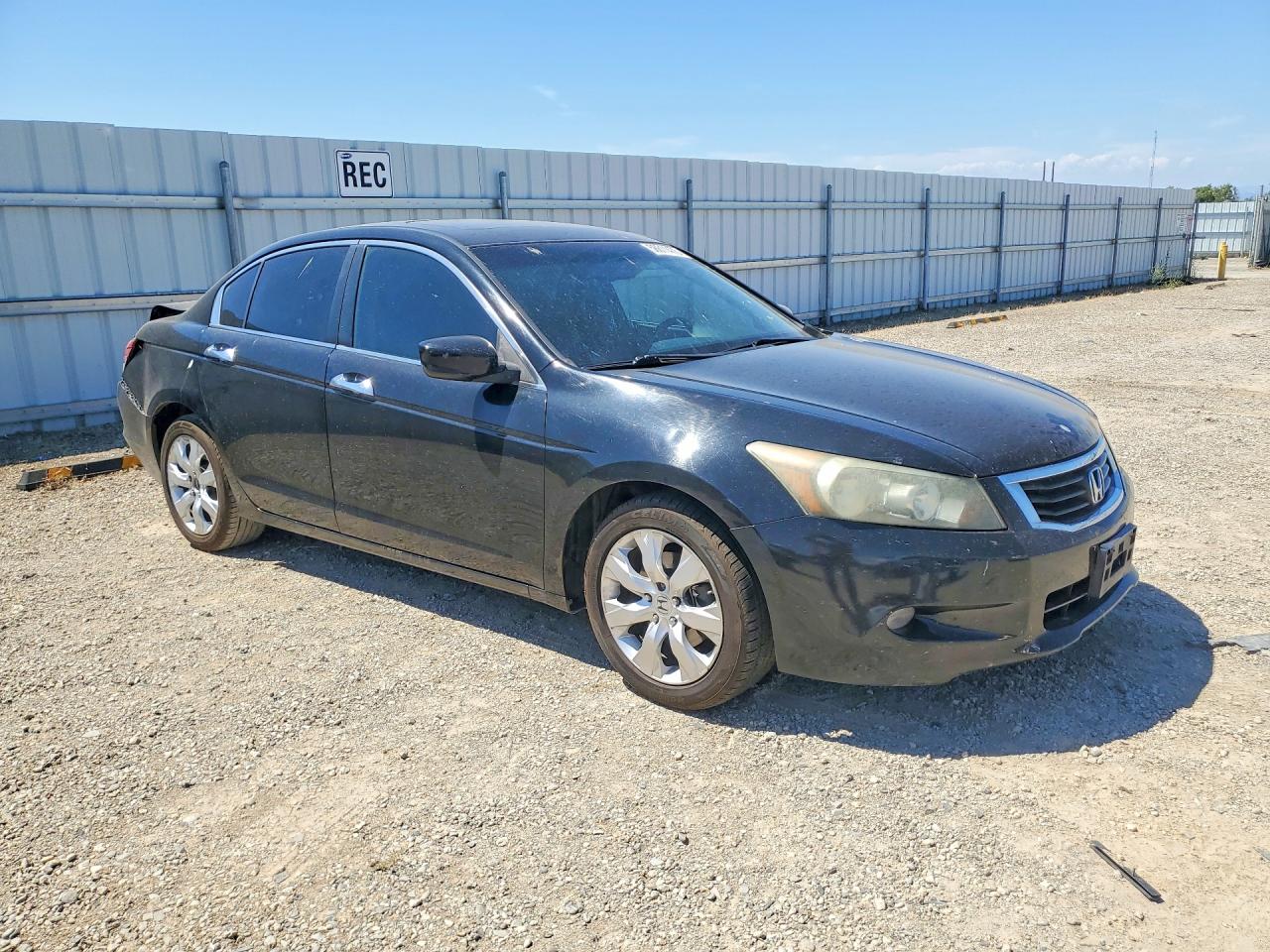 2010 Honda Accord Exl Черный vin: 1HGCP3F89AA011230