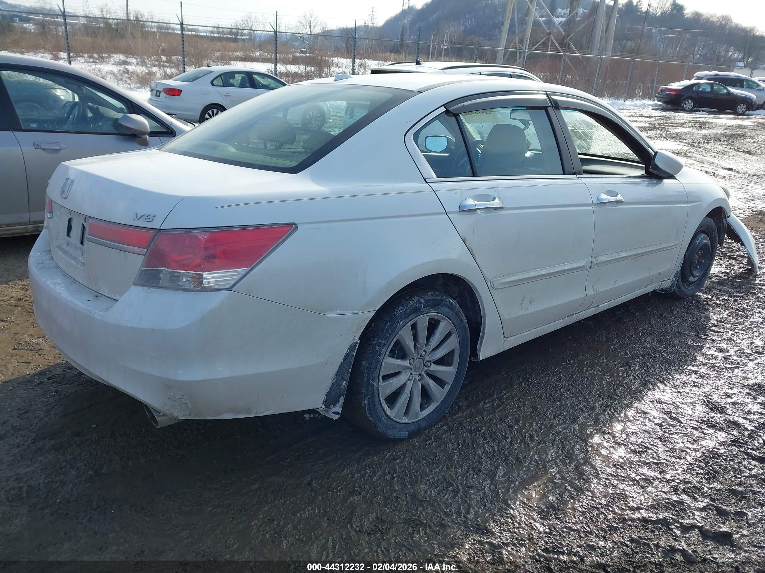 2012 Honda Accord Sdn 3.5 Ex-l/ex-l White vin: 1HGCP3F89CA008797