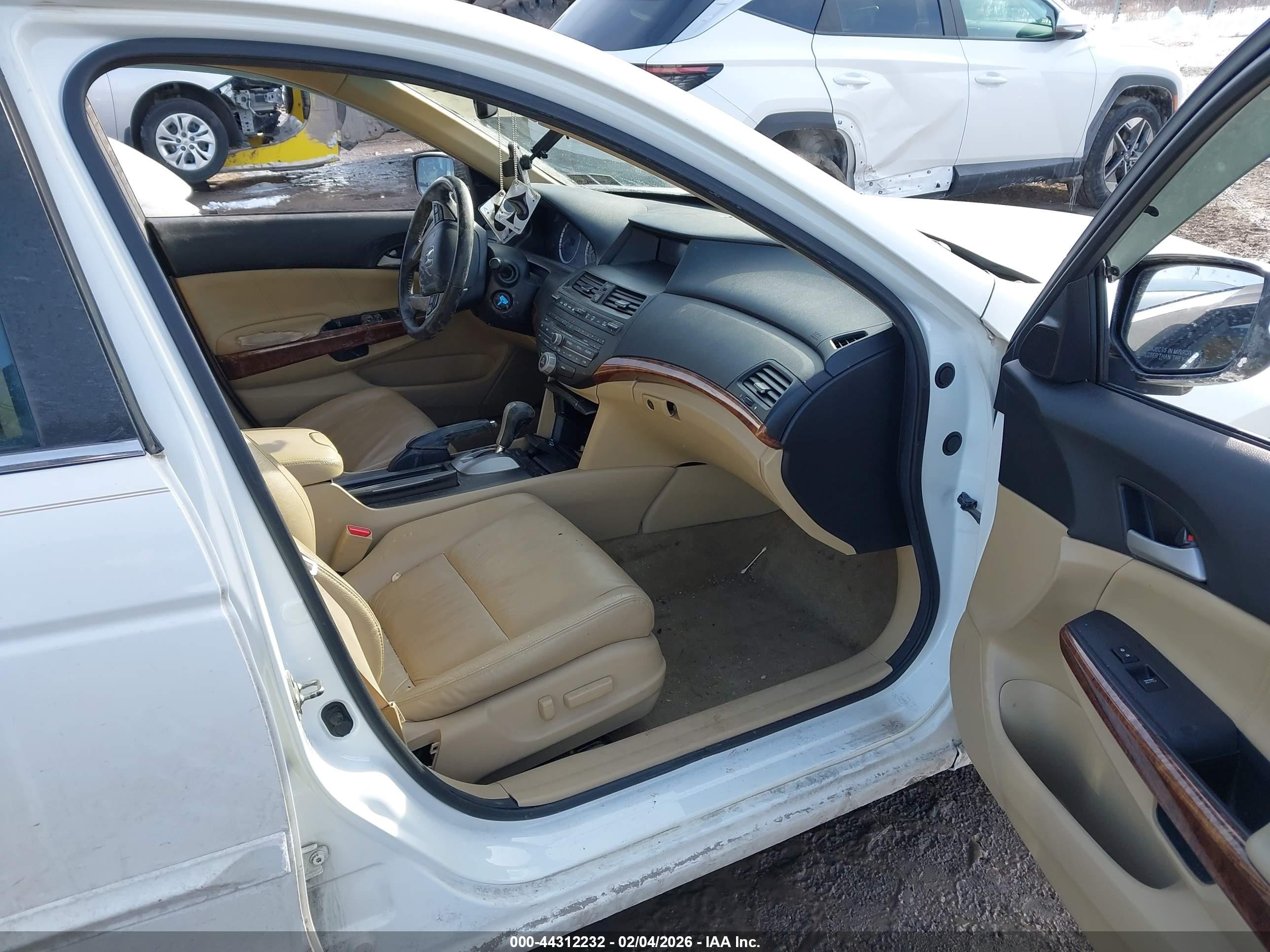 2012 Honda Accord Sdn 3.5 Ex-l/ex-l White vin: 1HGCP3F89CA008797