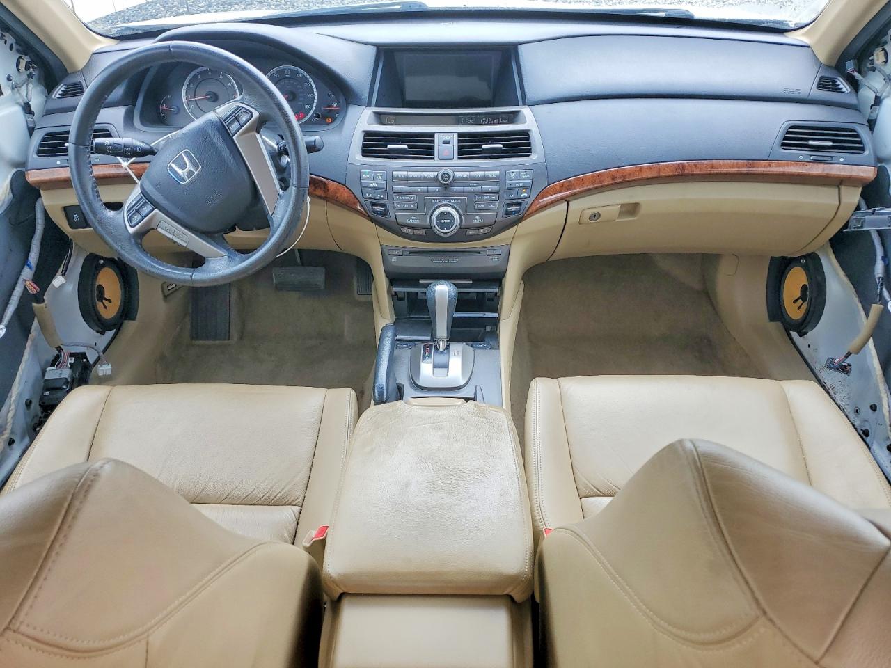 2012 Honda Accord Exl White vin: 1HGCP3F89CA035045
