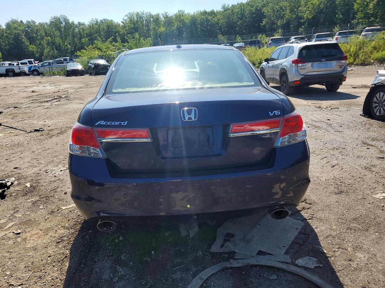 2011 Honda Accord Exl Blue vin: 1HGCP3F8XBA021119