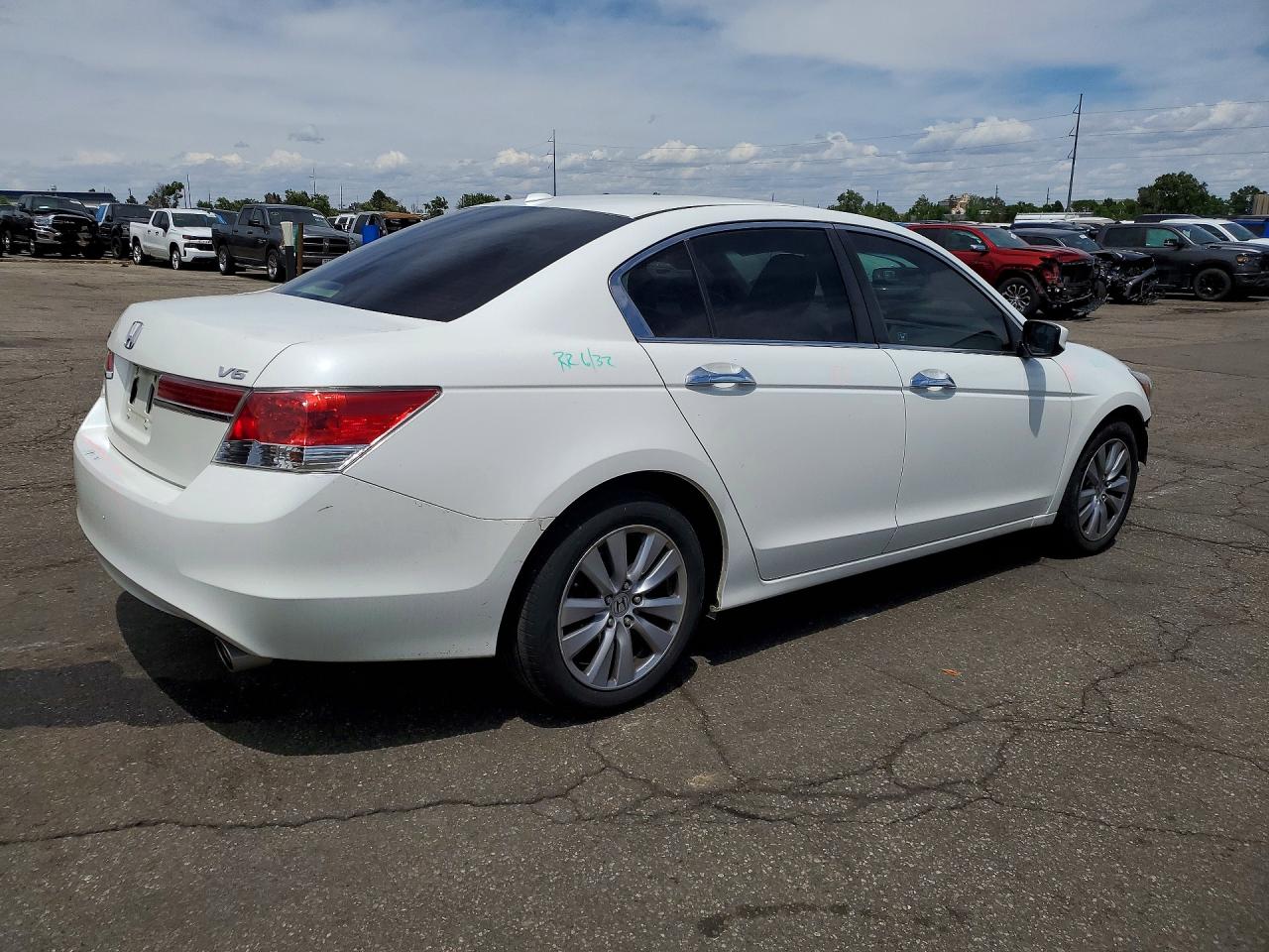 2011 Honda Accord Exl White vin: 1HGCP3F8XBA025669