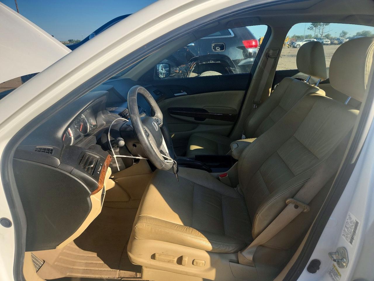 2012 Honda Accord Exl White vin: 1HGCP3F8XCA001650