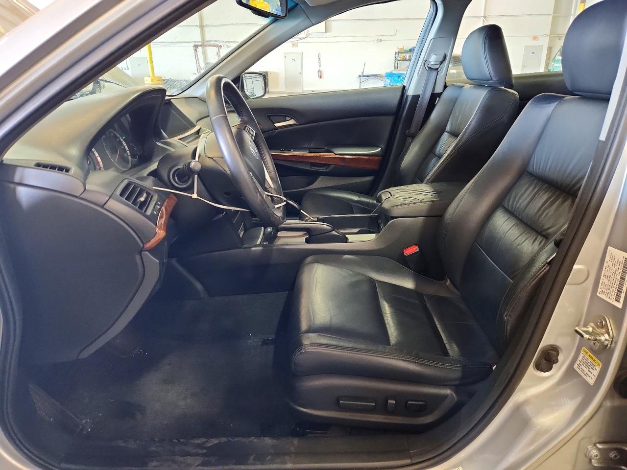 2012 Honda Accord Exl Silver vin: 1HGCP3F8XCA017590