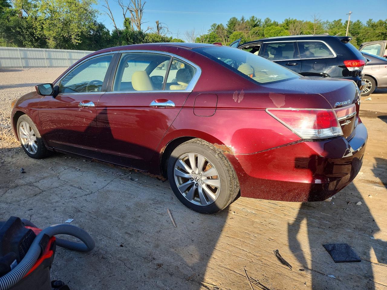 2012 Honda Accord Exl Burgundy vin: 1HGCP3F8XCA028153