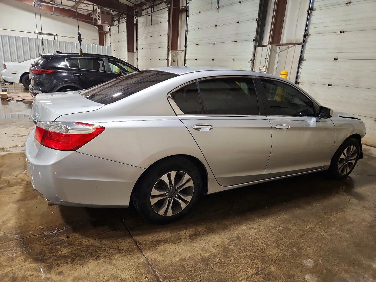2013 Honda Accord Lx Silver vin: 1HGCR2E37DA053457