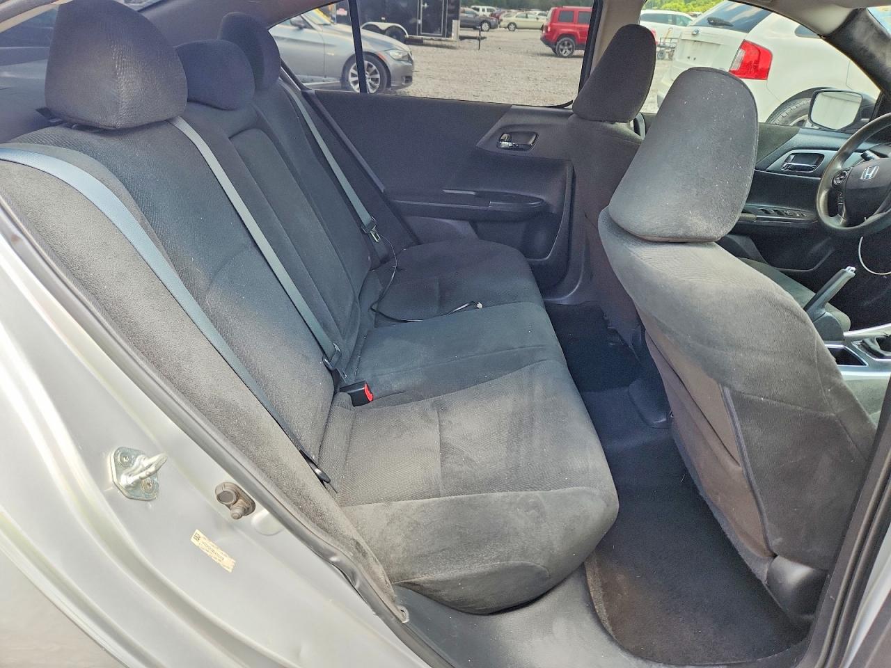 2013 Honda Accord Lx Серебряный vin: 1HGCR2E38DA150618