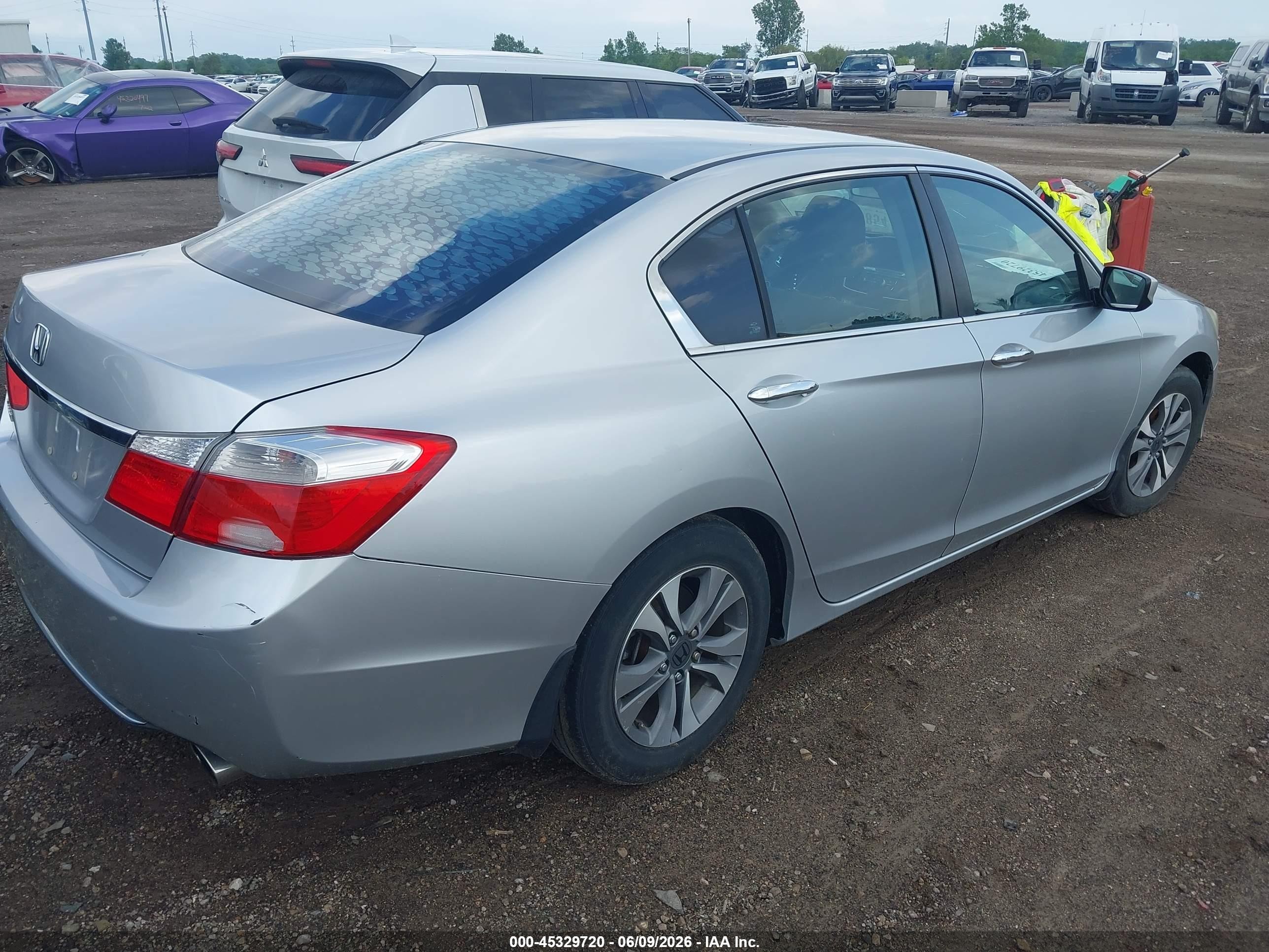 2013 Honda Accord Lx Серебряный vin: 1HGCR2E3XDA091149