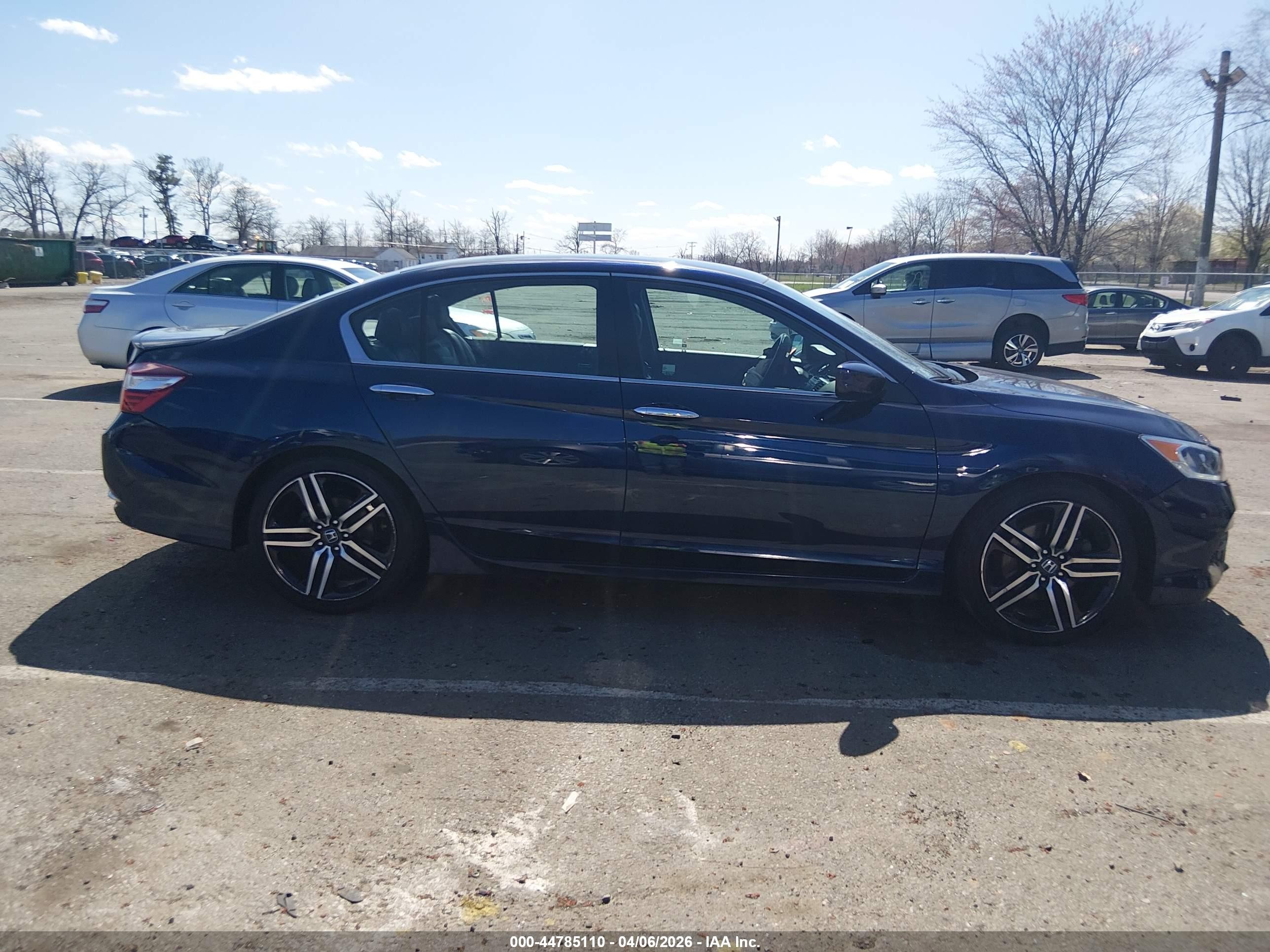 2017 Honda Accord Sport Se Blue vin: 1HGCR2F12HA288240