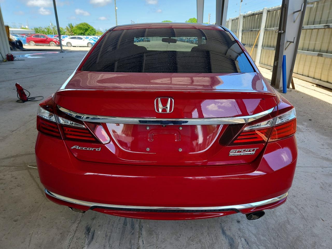 2017 Honda Accord Sport Special Edition Red vin: 1HGCR2F16HA109214