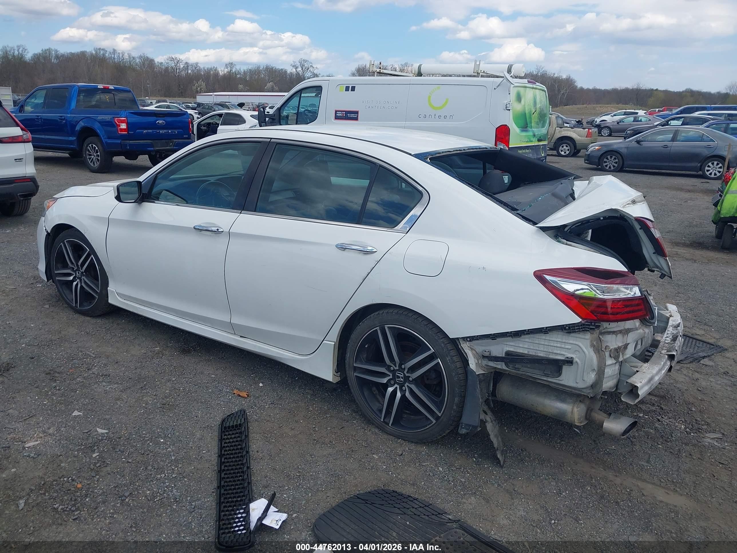 2017 Honda Accord Sport Se White vin: 1HGCR2F18HA084316