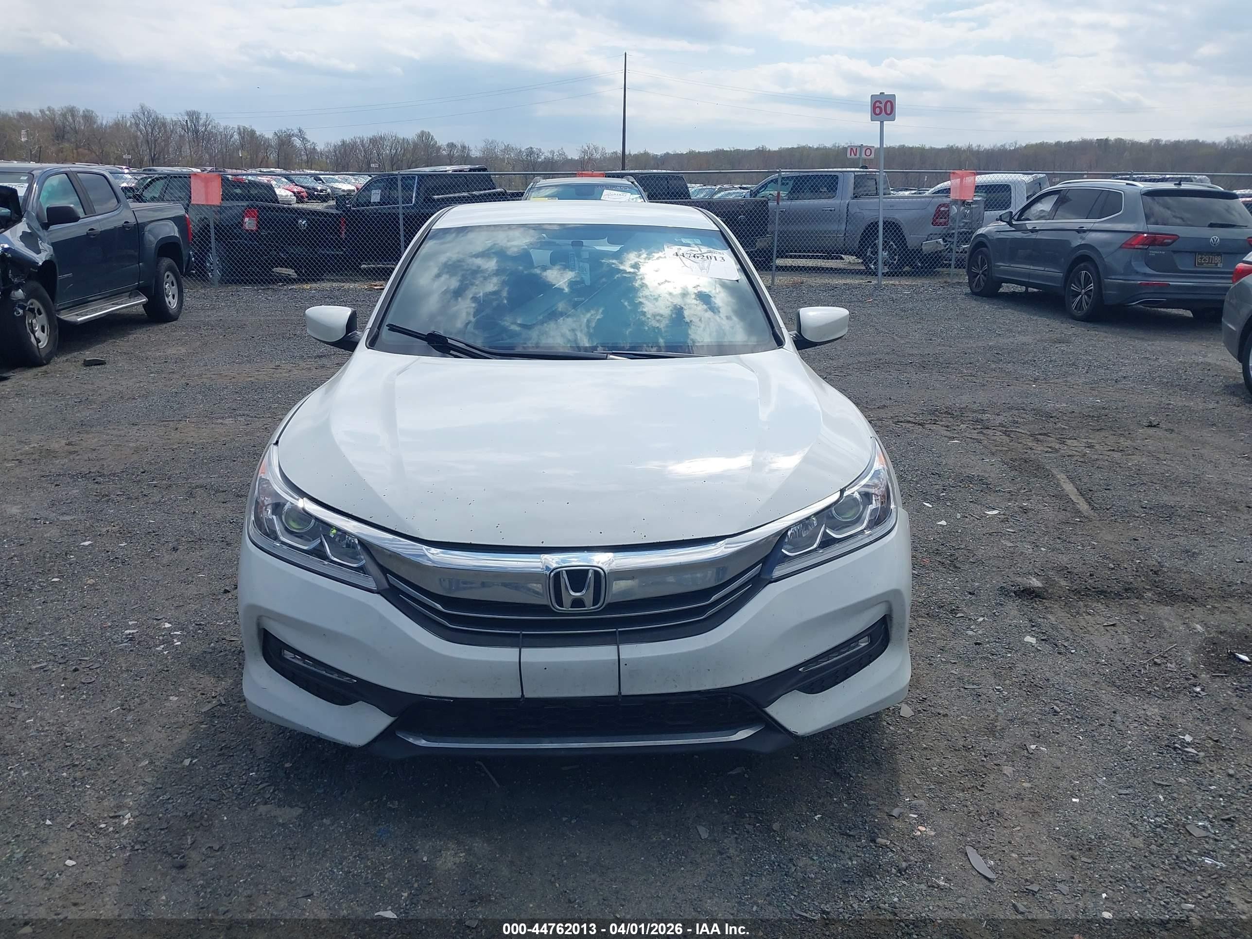 2017 Honda Accord Sport Se White vin: 1HGCR2F18HA084316