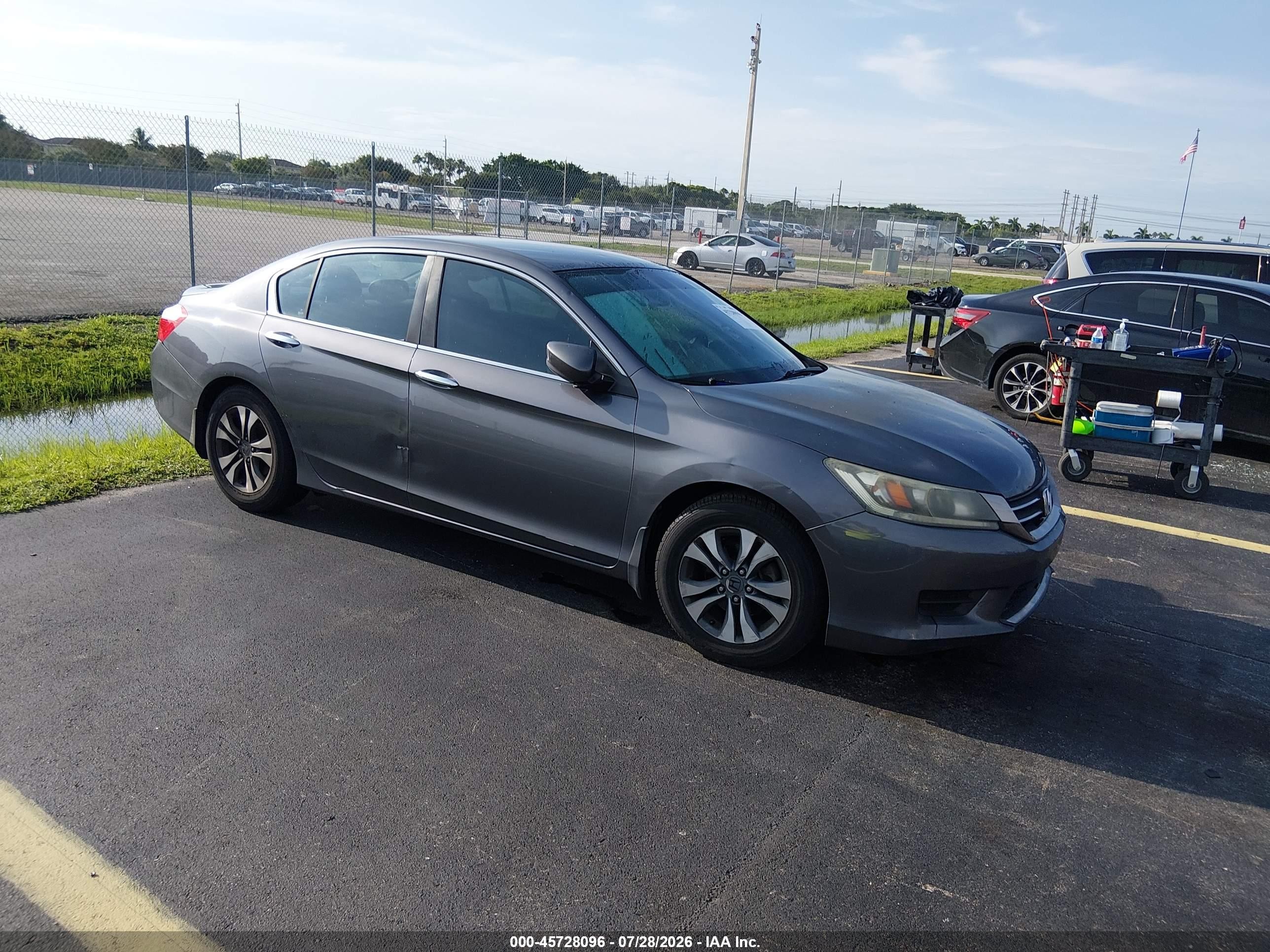 1HGCR2F30DA055890