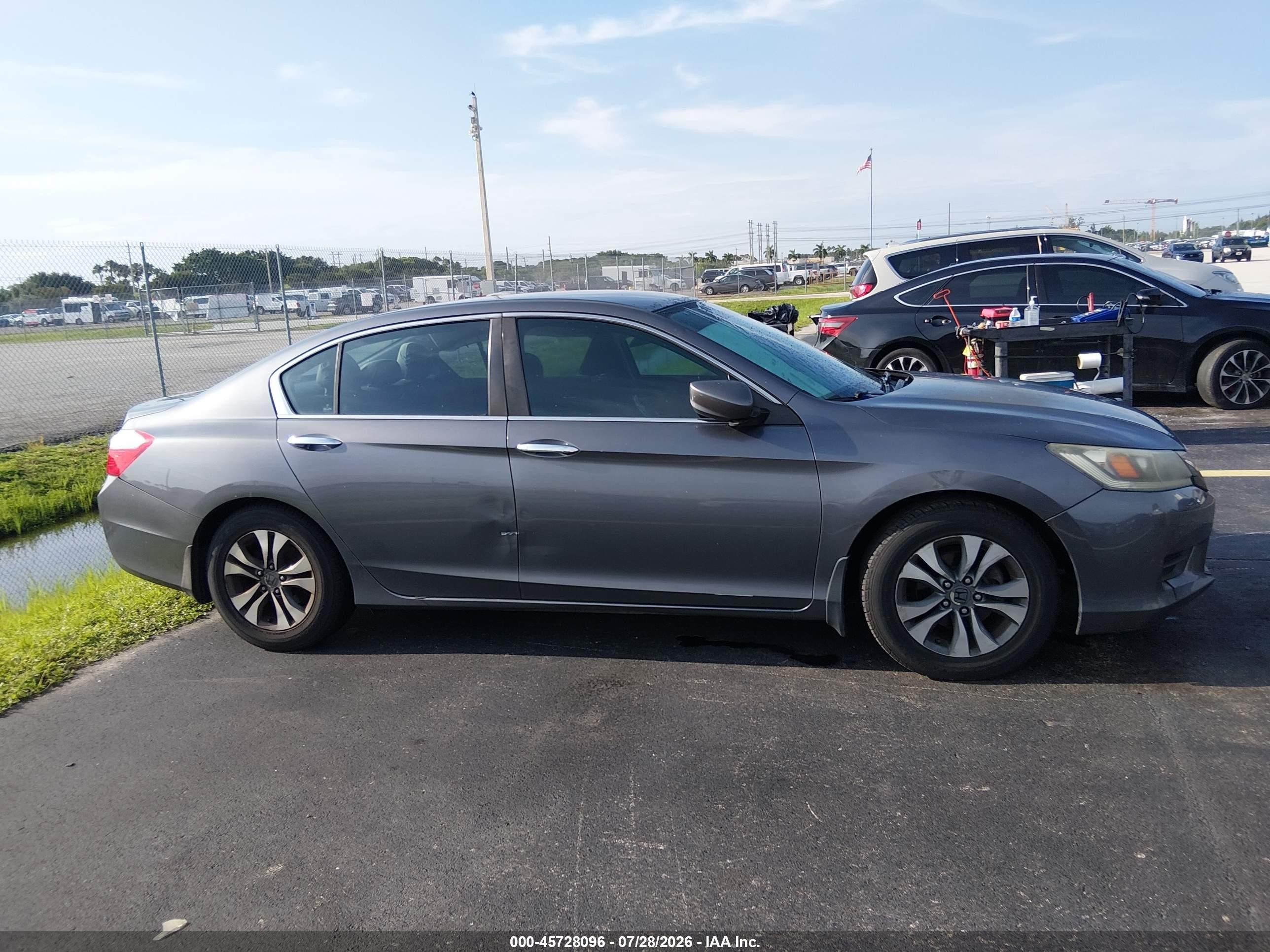 2013 Honda Accord Lx Gray vin: 1HGCR2F30DA055890