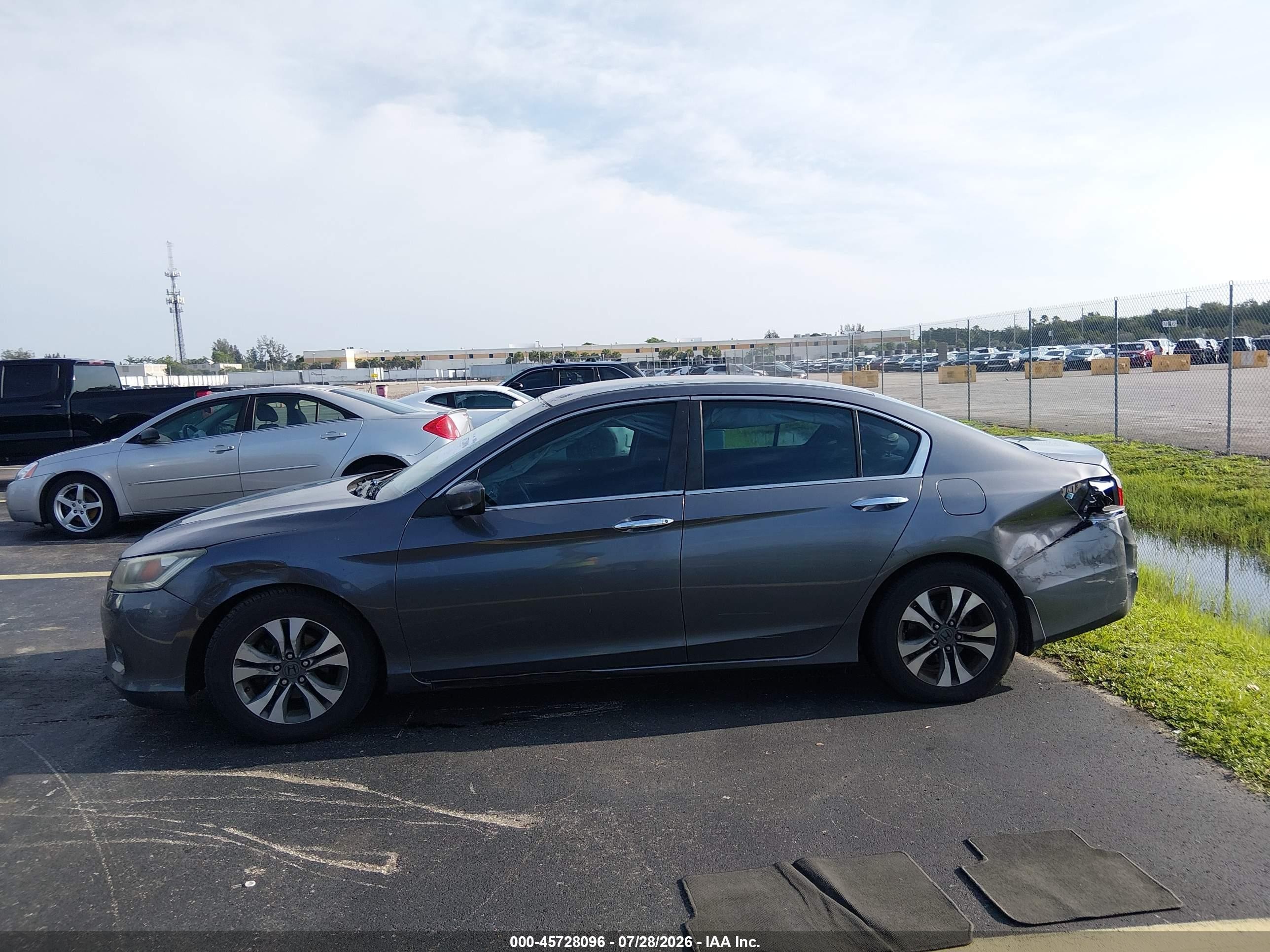 2013 Honda Accord Lx Gray vin: 1HGCR2F30DA055890