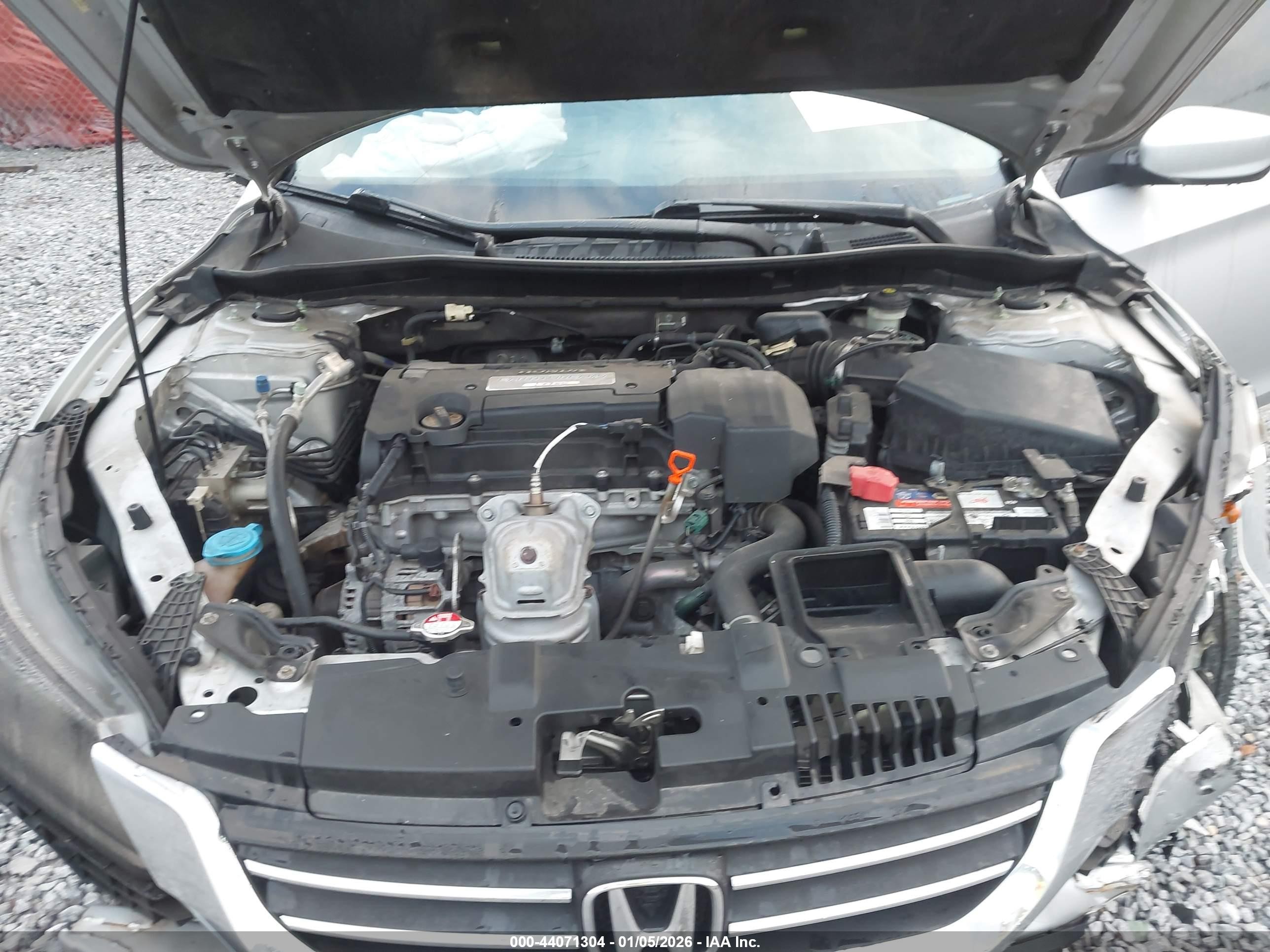 2013 Honda Accord Lx Silver vin: 1HGCR2F30DA082989