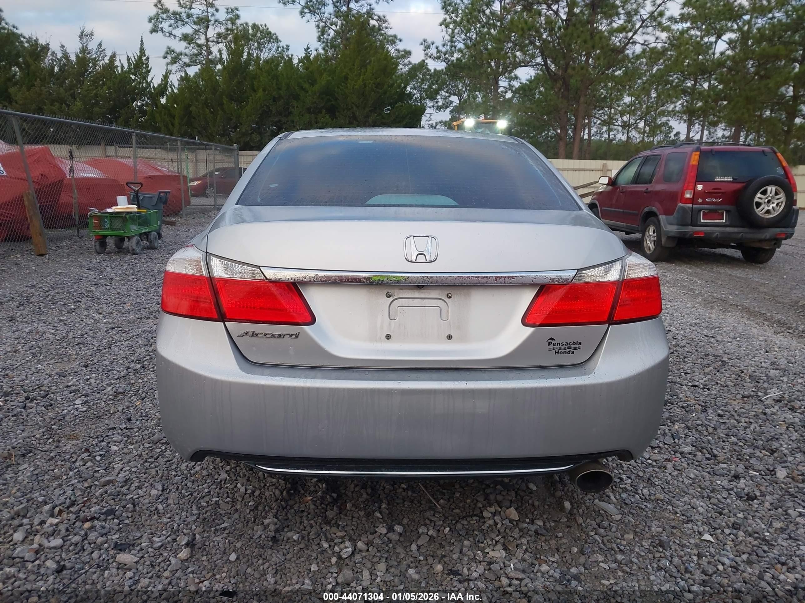 2013 Honda Accord Lx Silver vin: 1HGCR2F30DA082989