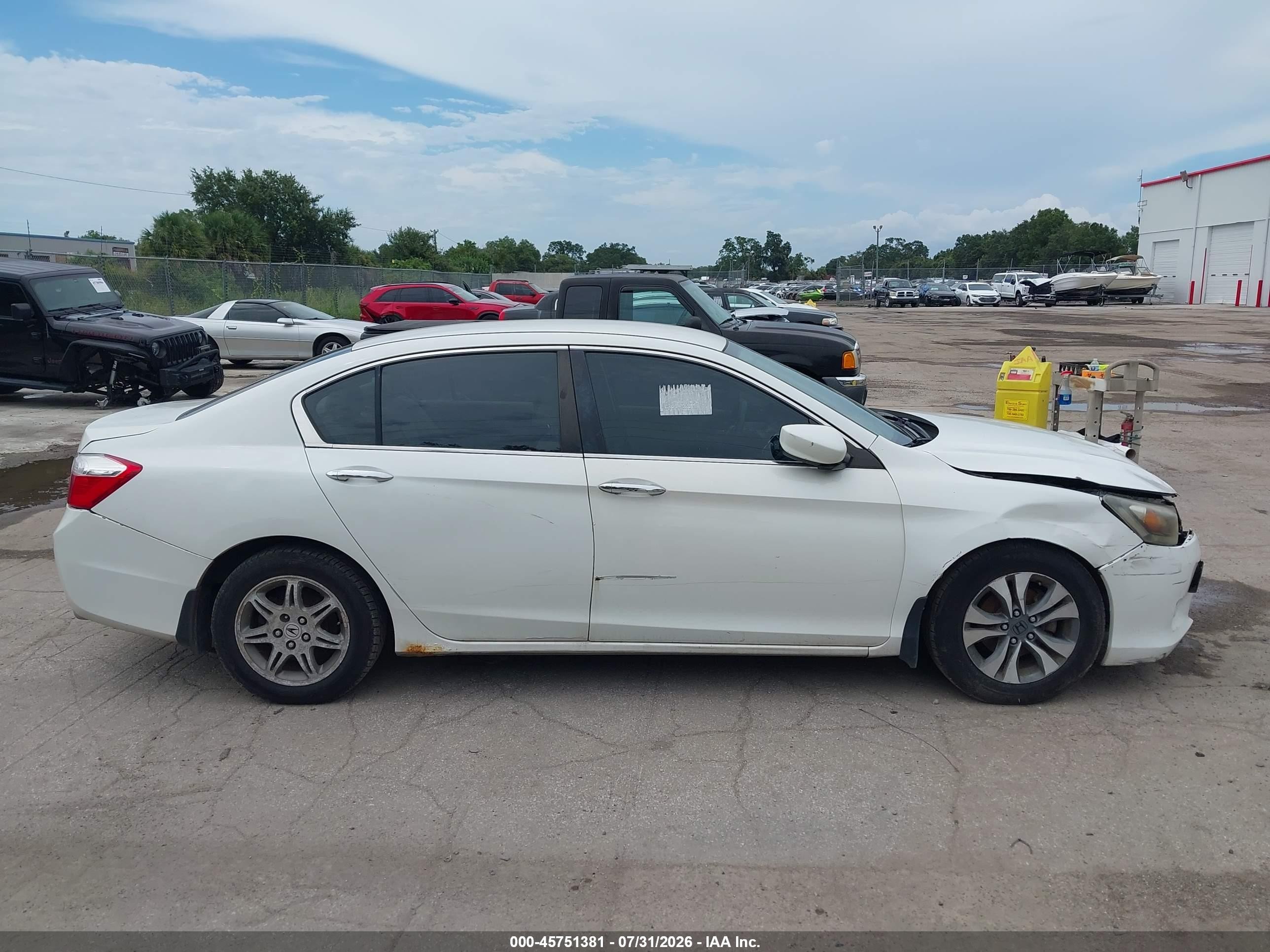 2013 Honda Accord Lx White vin: 1HGCR2F30DA090431