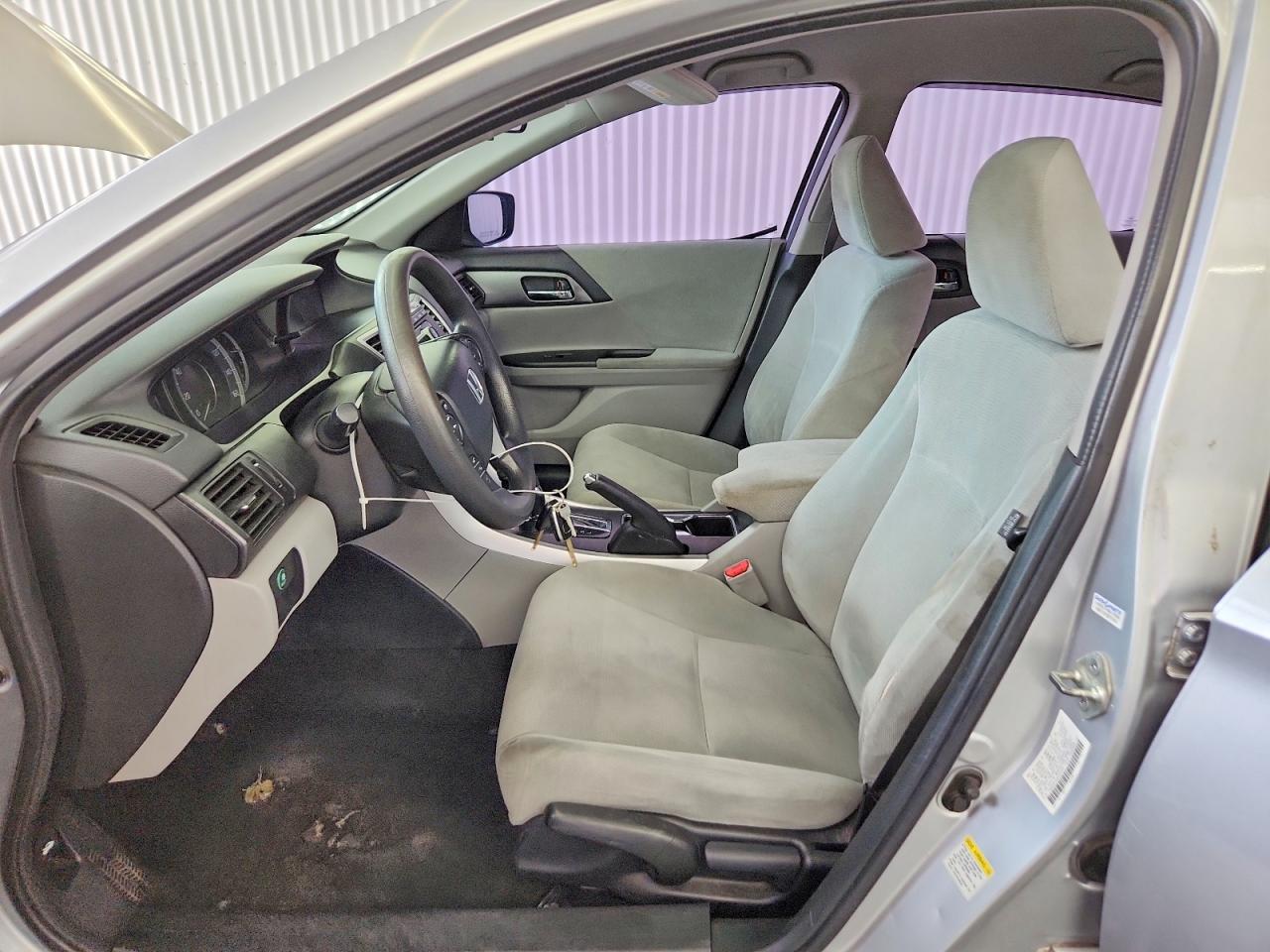 2013 Honda Accord Lx Silver vin: 1HGCR2F30DA144794