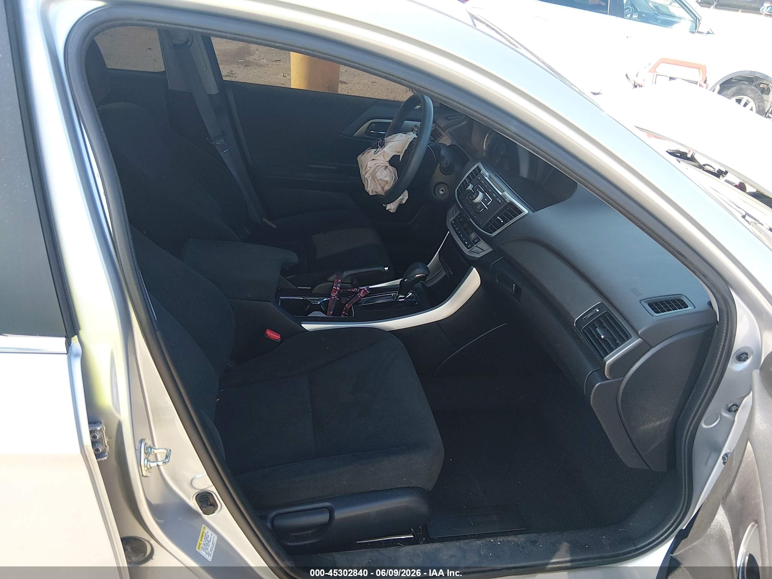 2013 Honda Accord Lx Silver vin: 1HGCR2F30DA184731