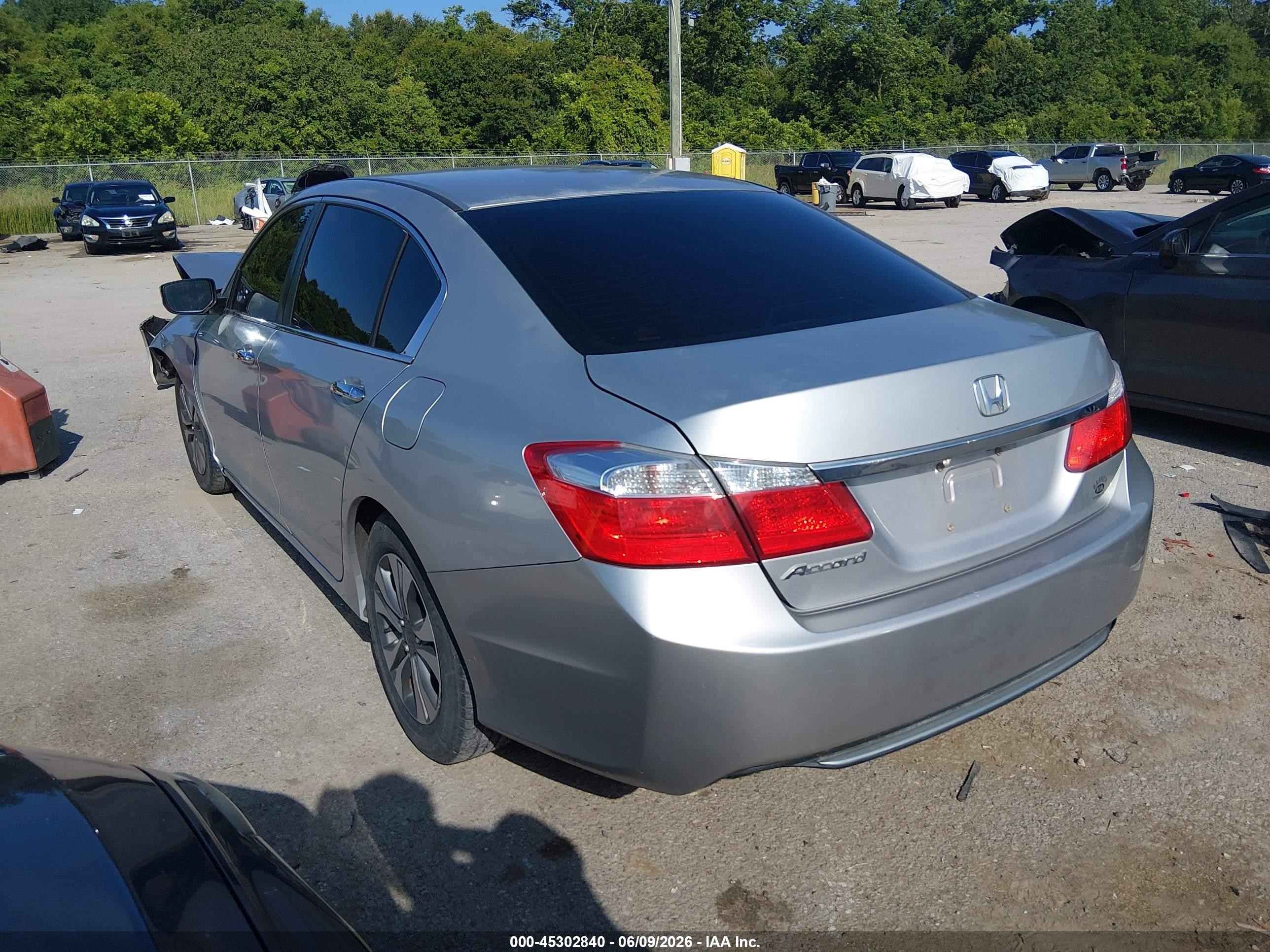 2013 Honda Accord Lx Silver vin: 1HGCR2F30DA184731