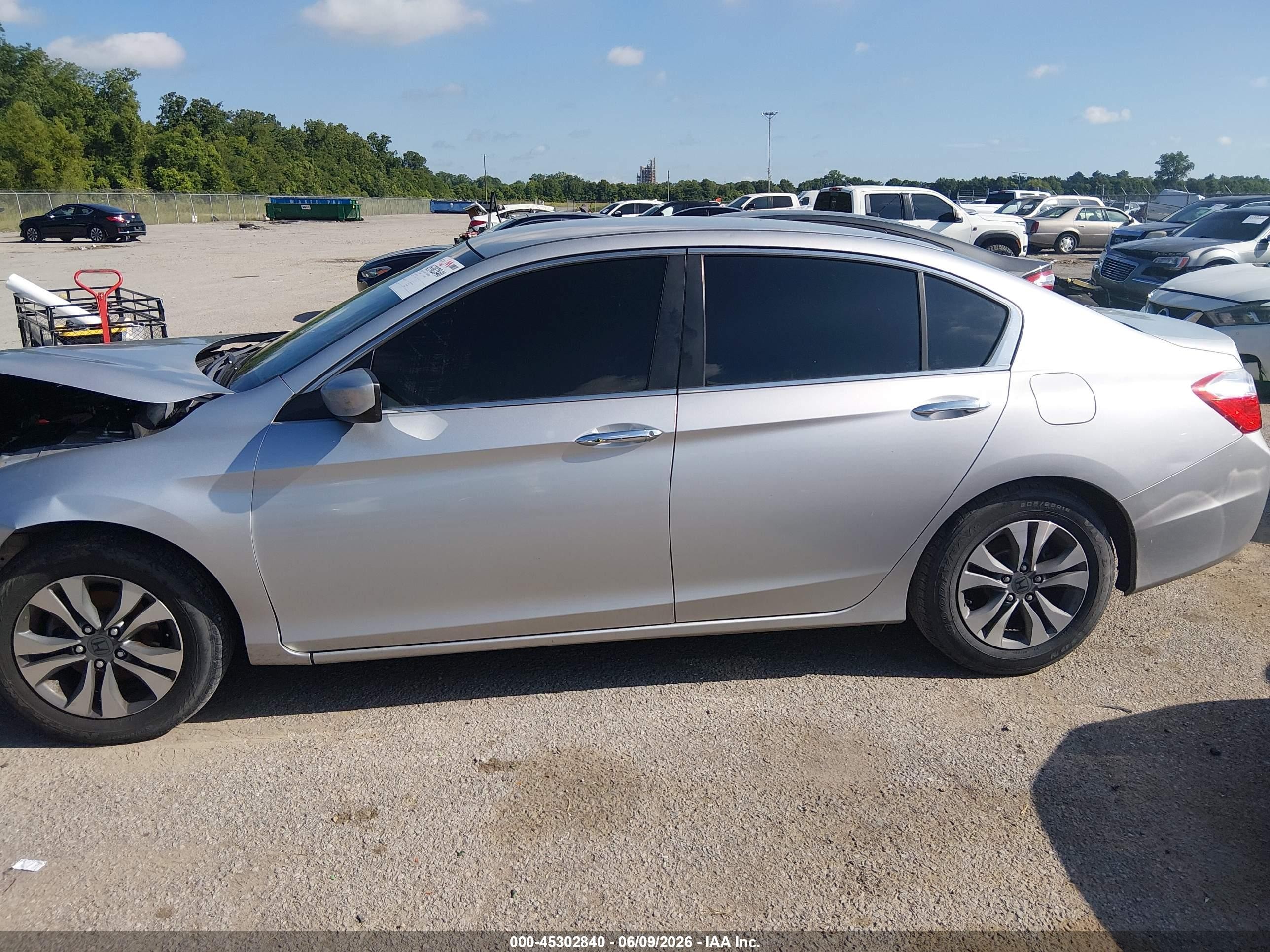 2013 Honda Accord Lx Silver vin: 1HGCR2F30DA184731