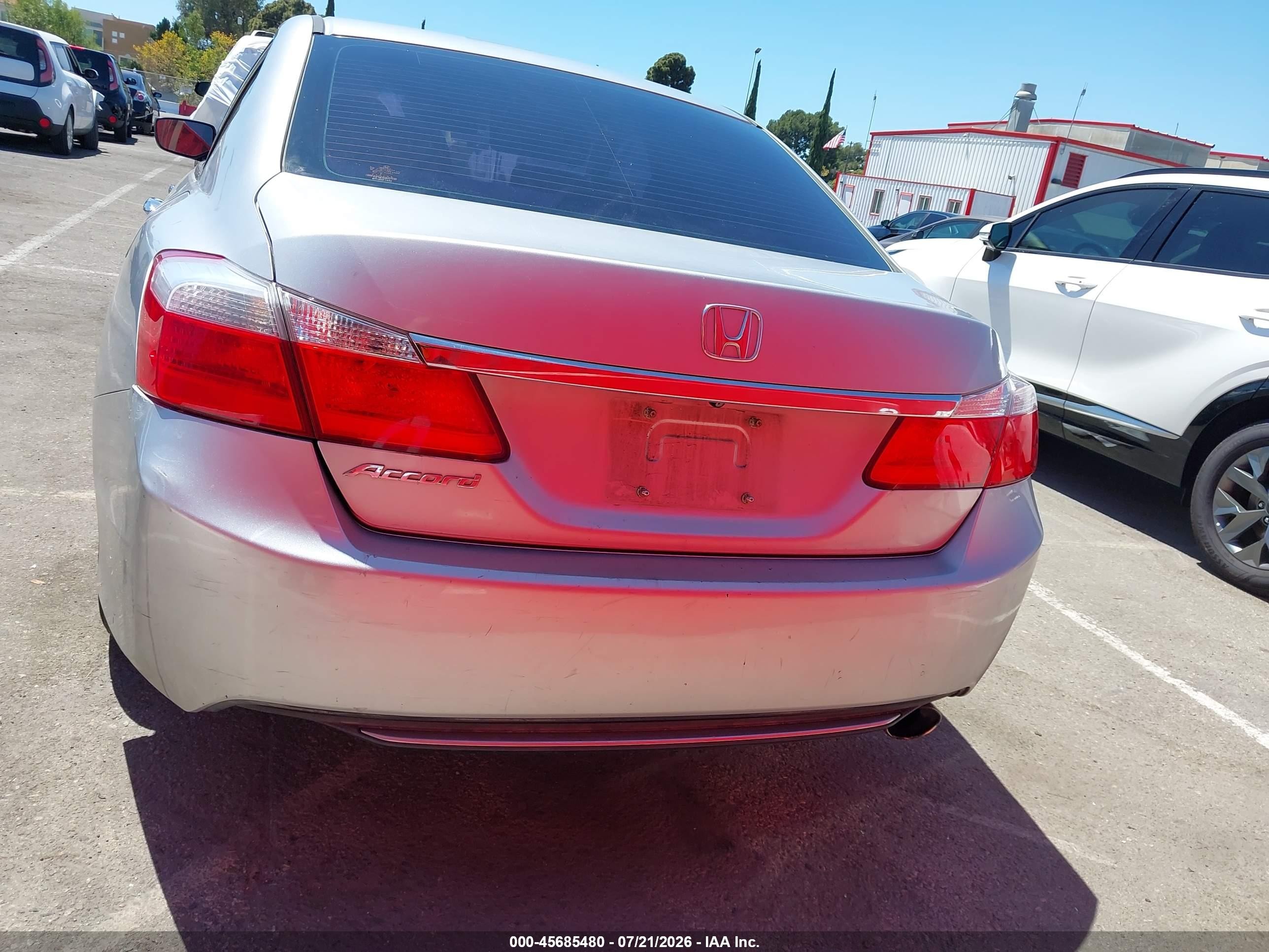 2013 Honda Accord Lx Silver vin: 1HGCR2F30DA214424
