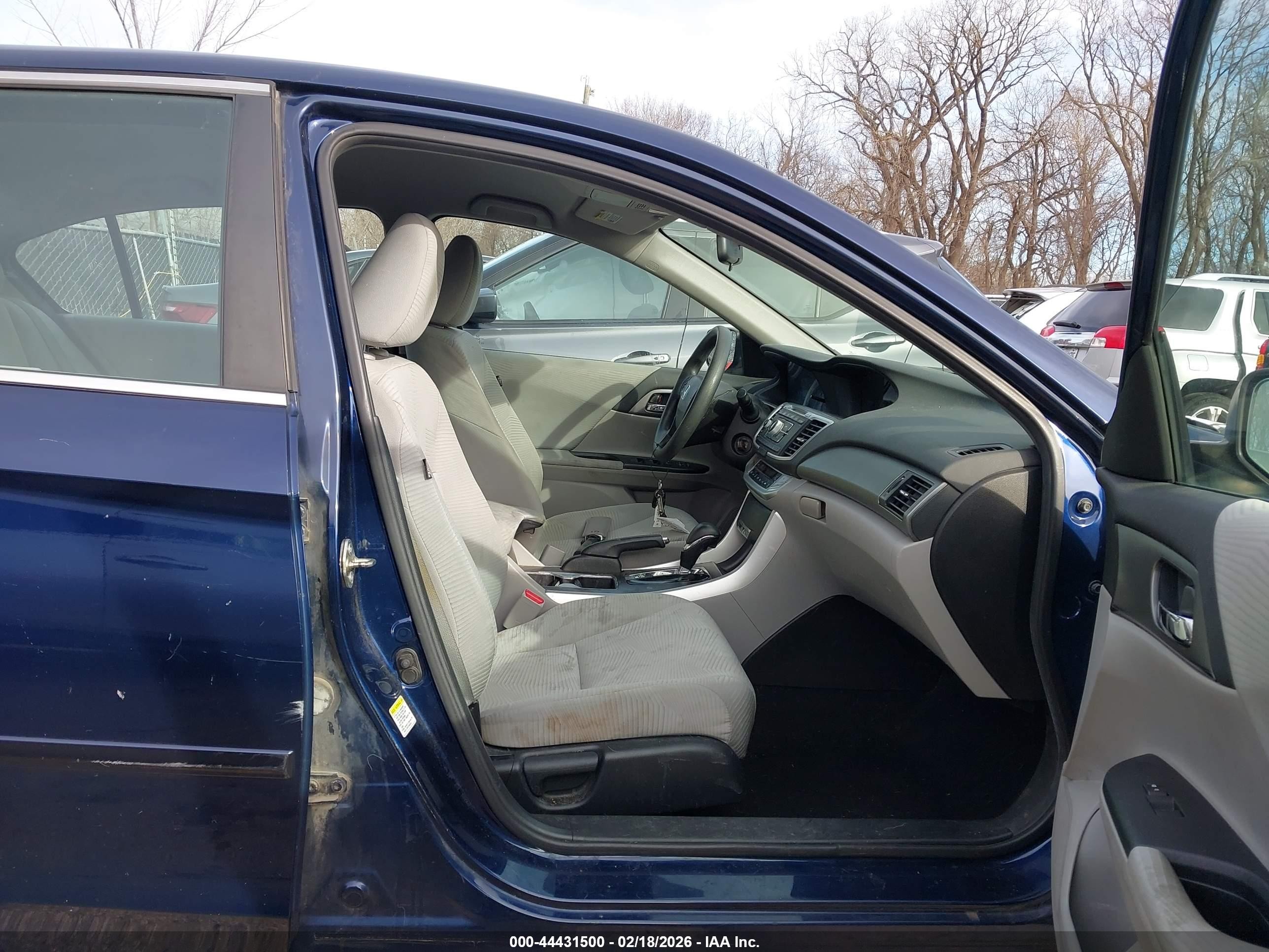 2014 Honda Accord Lx Dark Blue vin: 1HGCR2F30EA239390