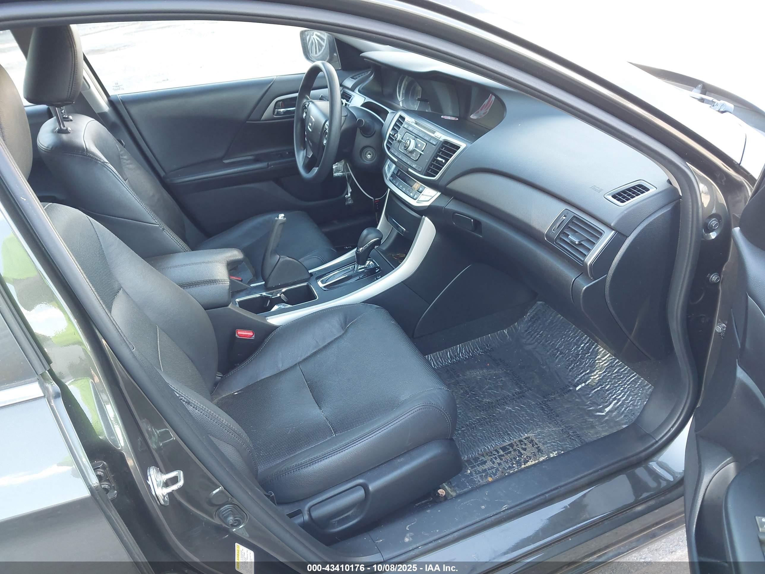 2015 Honda Accord Lx Серый vin: 1HGCR2F30FA095826