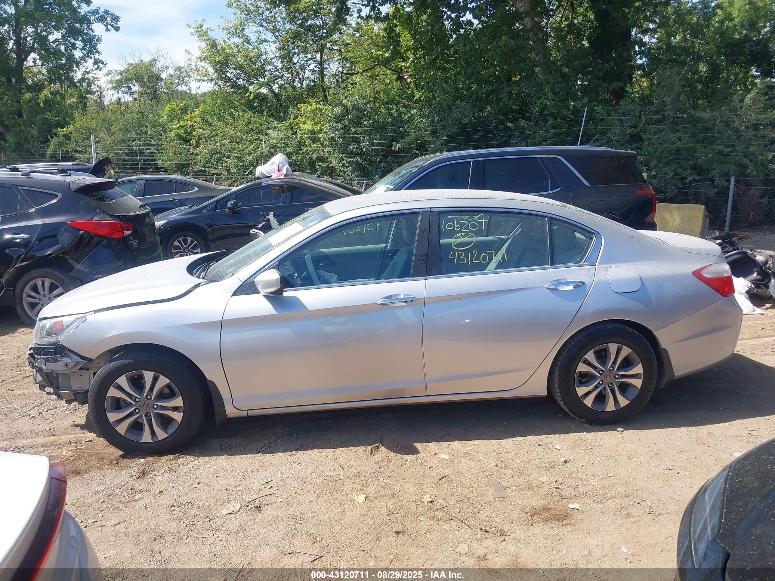 2015 Honda Accord Lx Silver vin: 1HGCR2F30FA106209