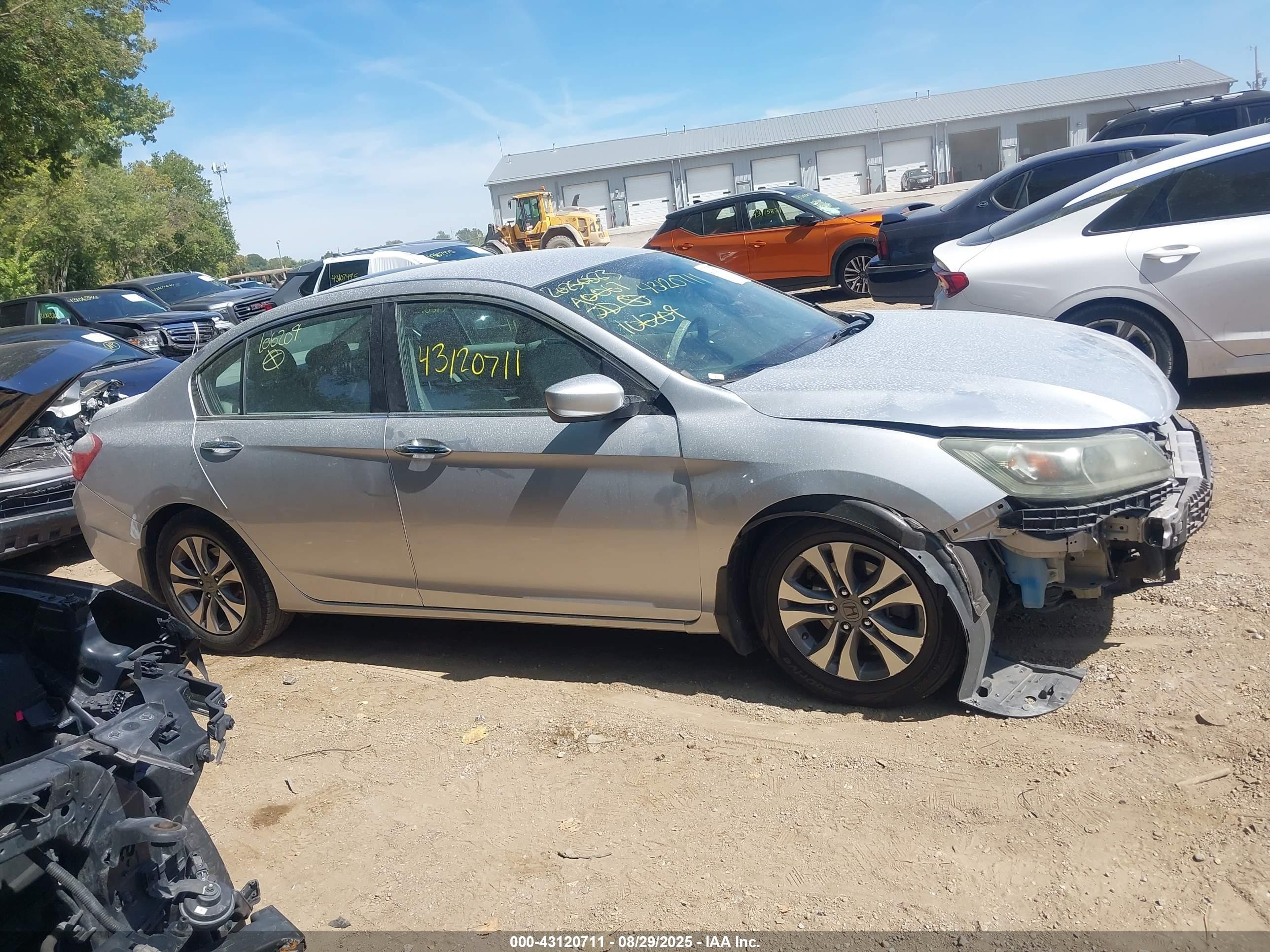 2015 Honda Accord Lx Silver vin: 1HGCR2F30FA106209
