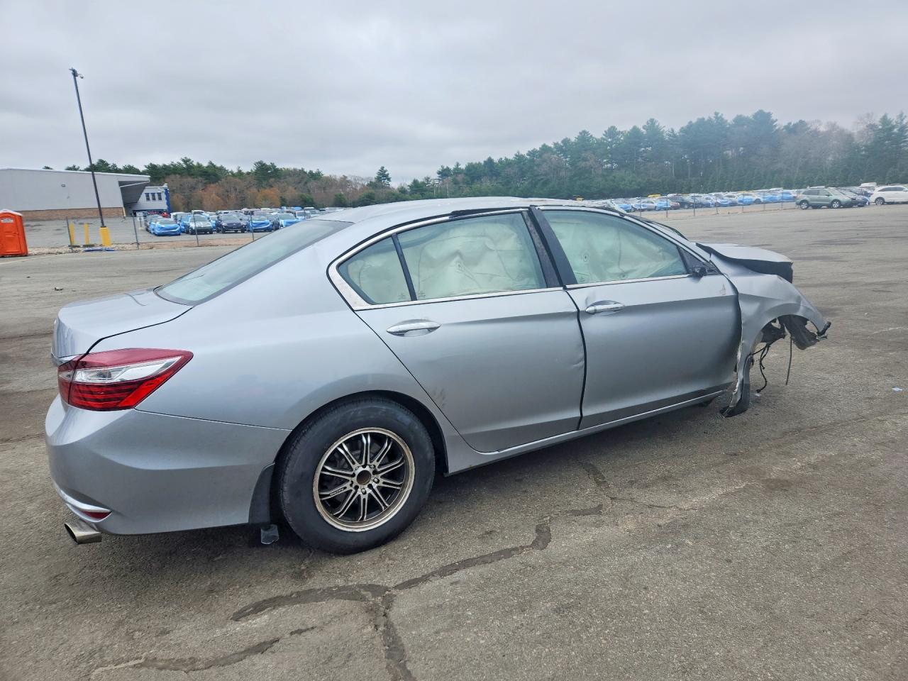 2017 Honda Accord Lx Silver vin: 1HGCR2F30HA135650