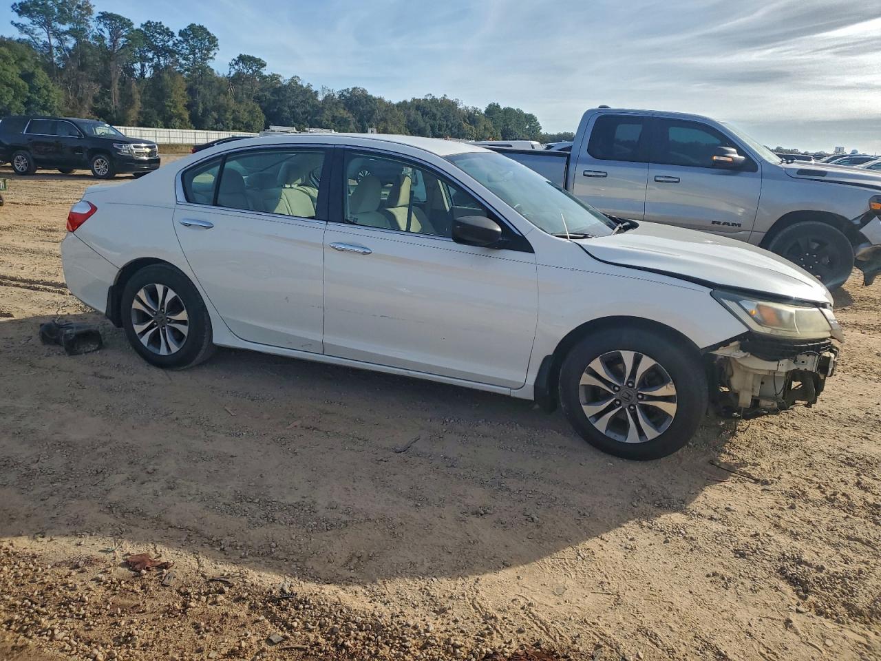 2013 Honda Accord Lx White vin: 1HGCR2F31DA011395