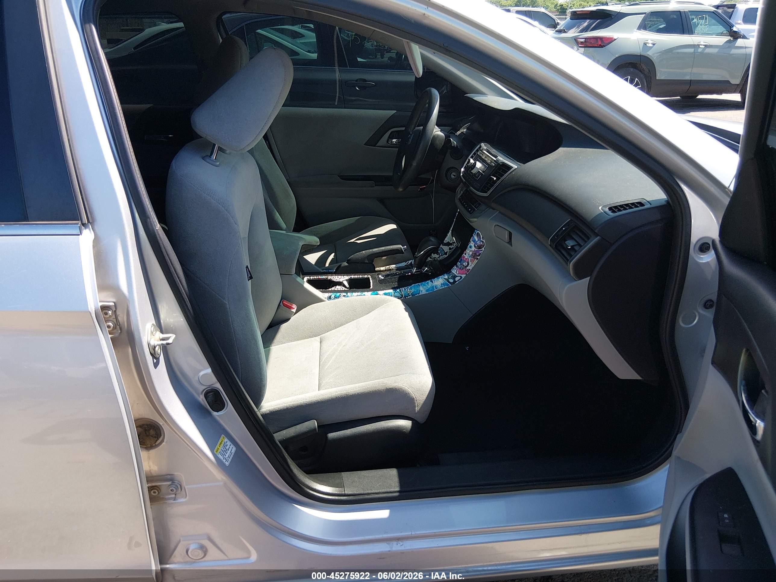2013 Honda Accord Lx Silver vin: 1HGCR2F31DA061505