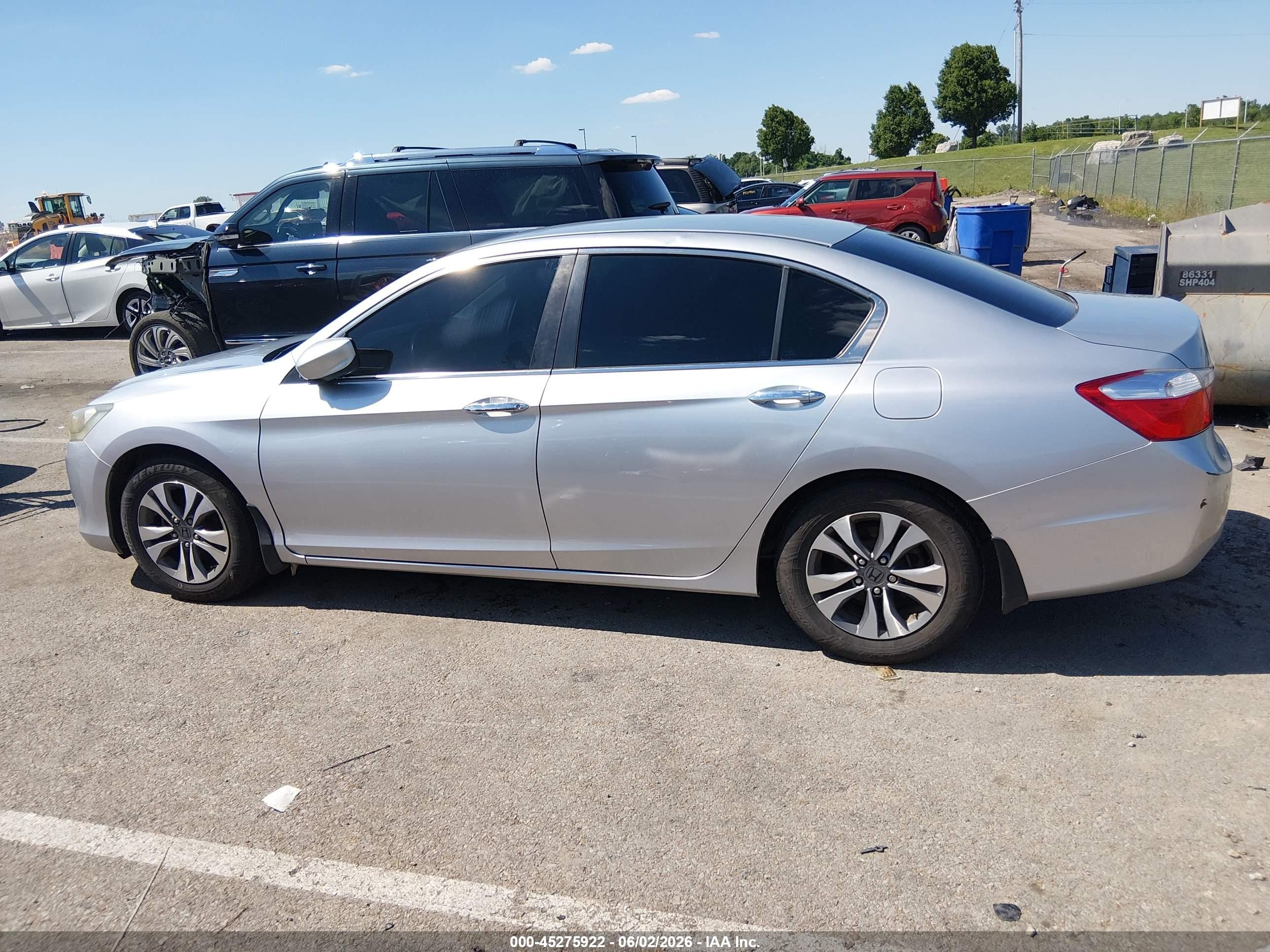 2013 Honda Accord Lx Silver vin: 1HGCR2F31DA061505