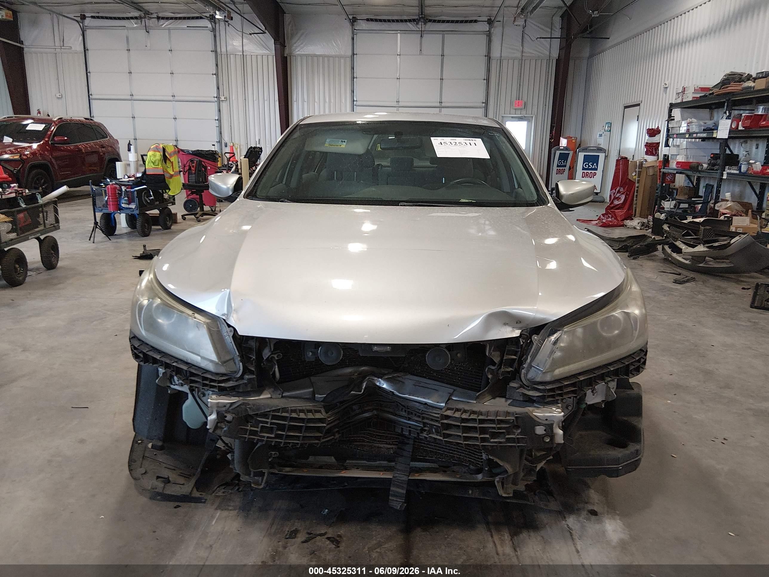 2013 Honda Accord Lx Silver vin: 1HGCR2F31DA069085