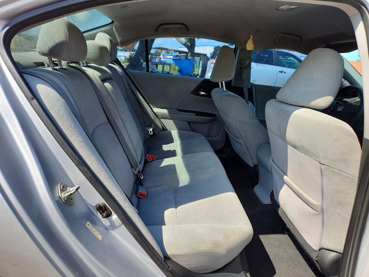 2013 Honda Accord Lx Silver vin: 1HGCR2F31DA074741