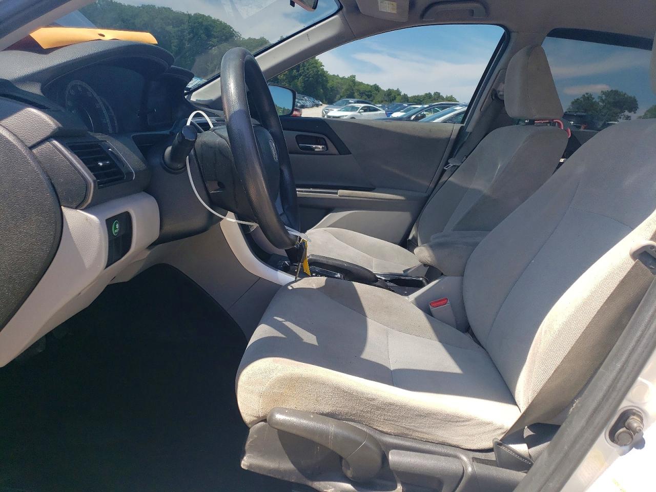 2013 Honda Accord Lx Silver vin: 1HGCR2F31DA142858