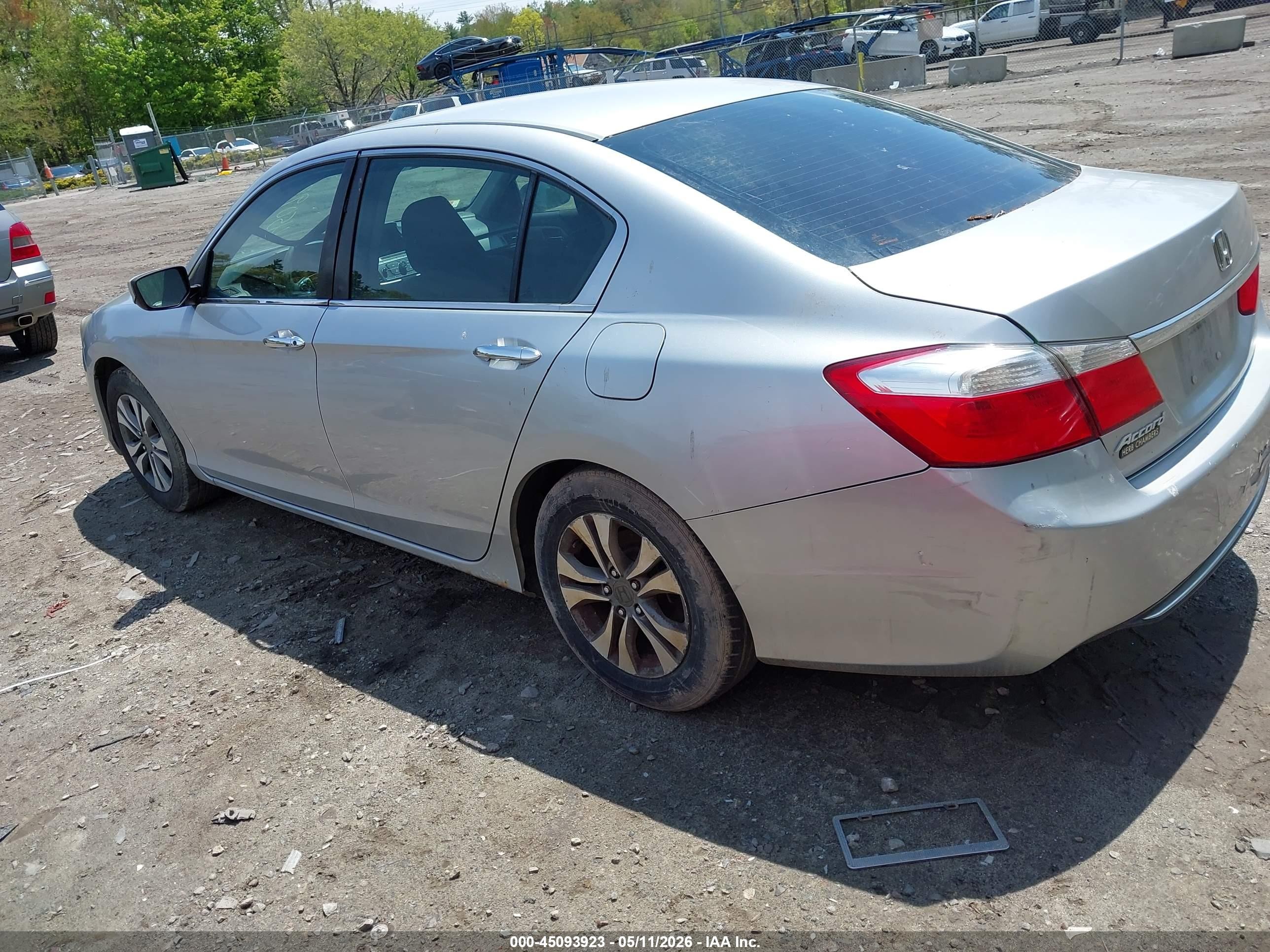 2013 Honda Accord Lx Серебряный vin: 1HGCR2F31DA173527