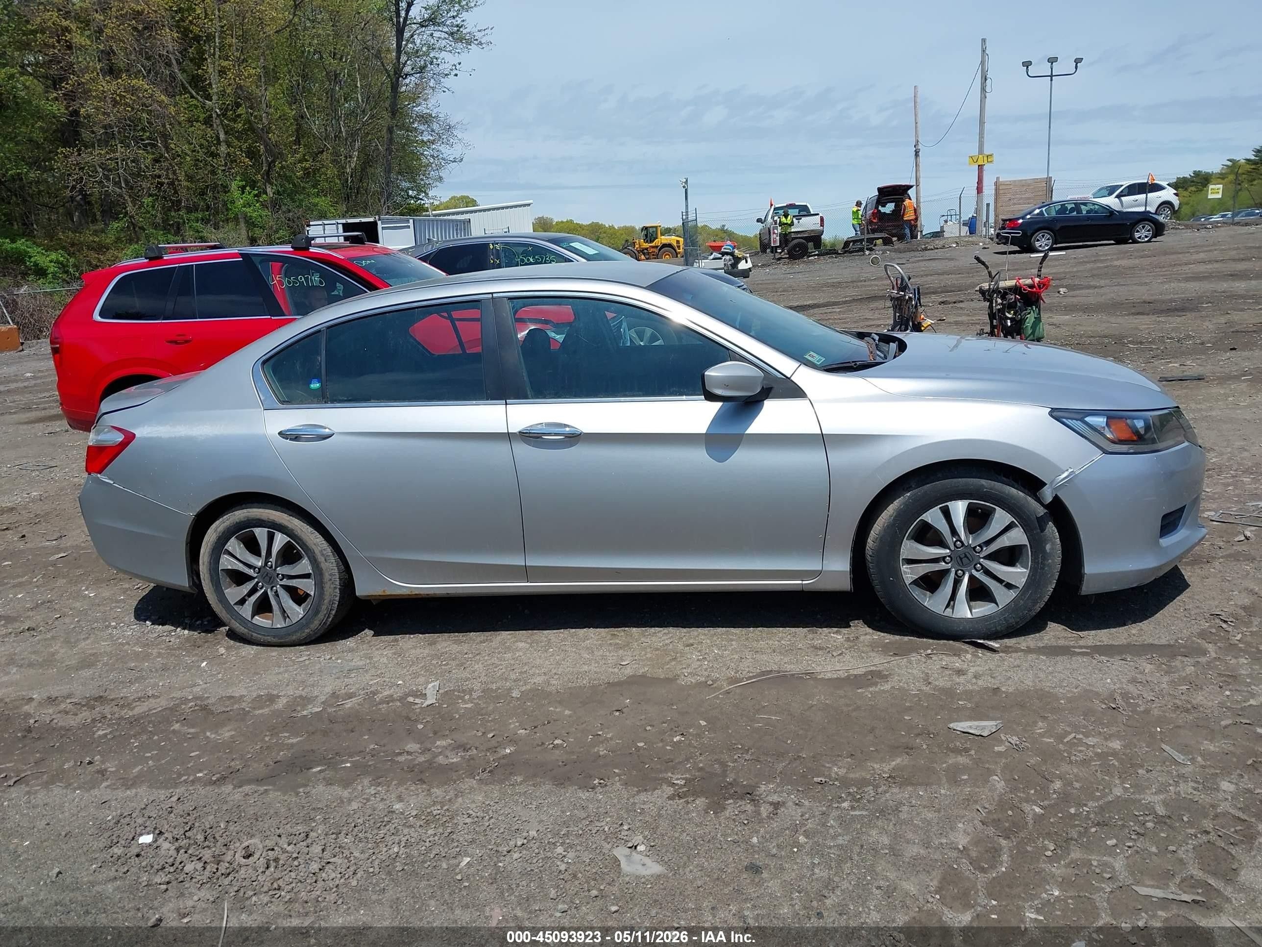 2013 Honda Accord Lx Серебряный vin: 1HGCR2F31DA173527