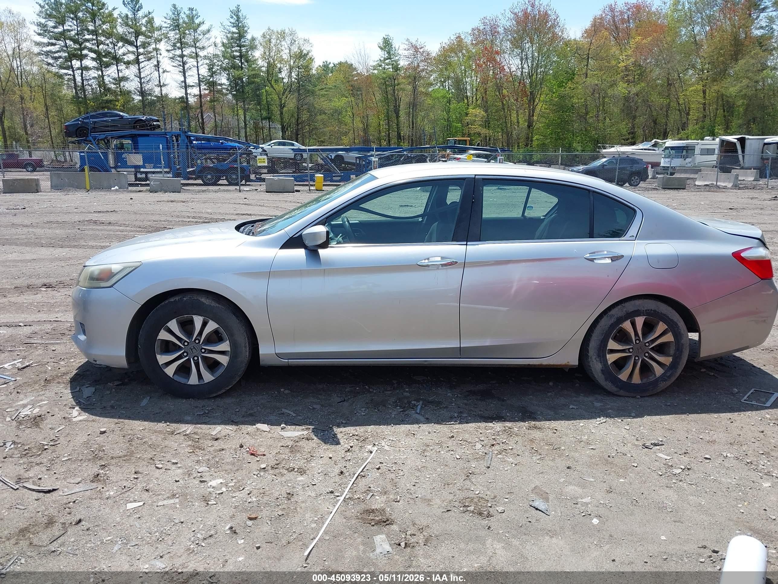 2013 Honda Accord Lx Серебряный vin: 1HGCR2F31DA173527
