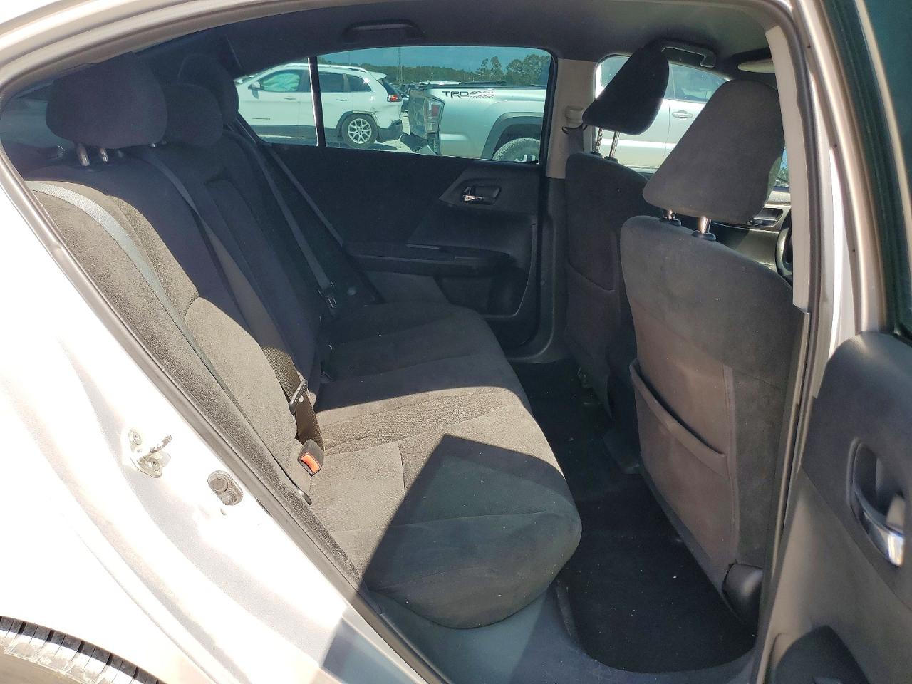 2013 Honda Accord Lx Silver vin: 1HGCR2F31DA183393