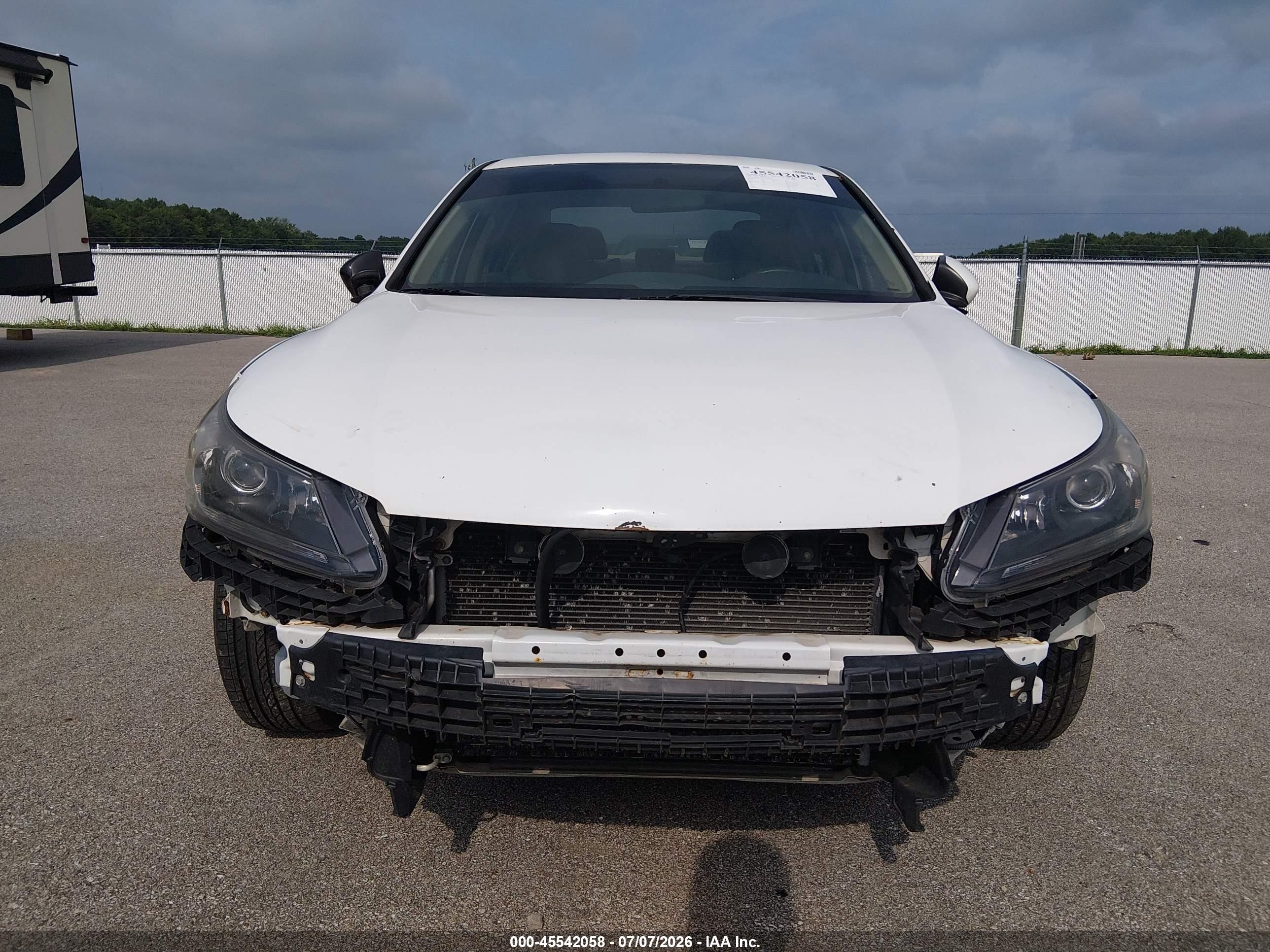 2015 Honda Accord Lx Белый vin: 1HGCR2F31FA026272