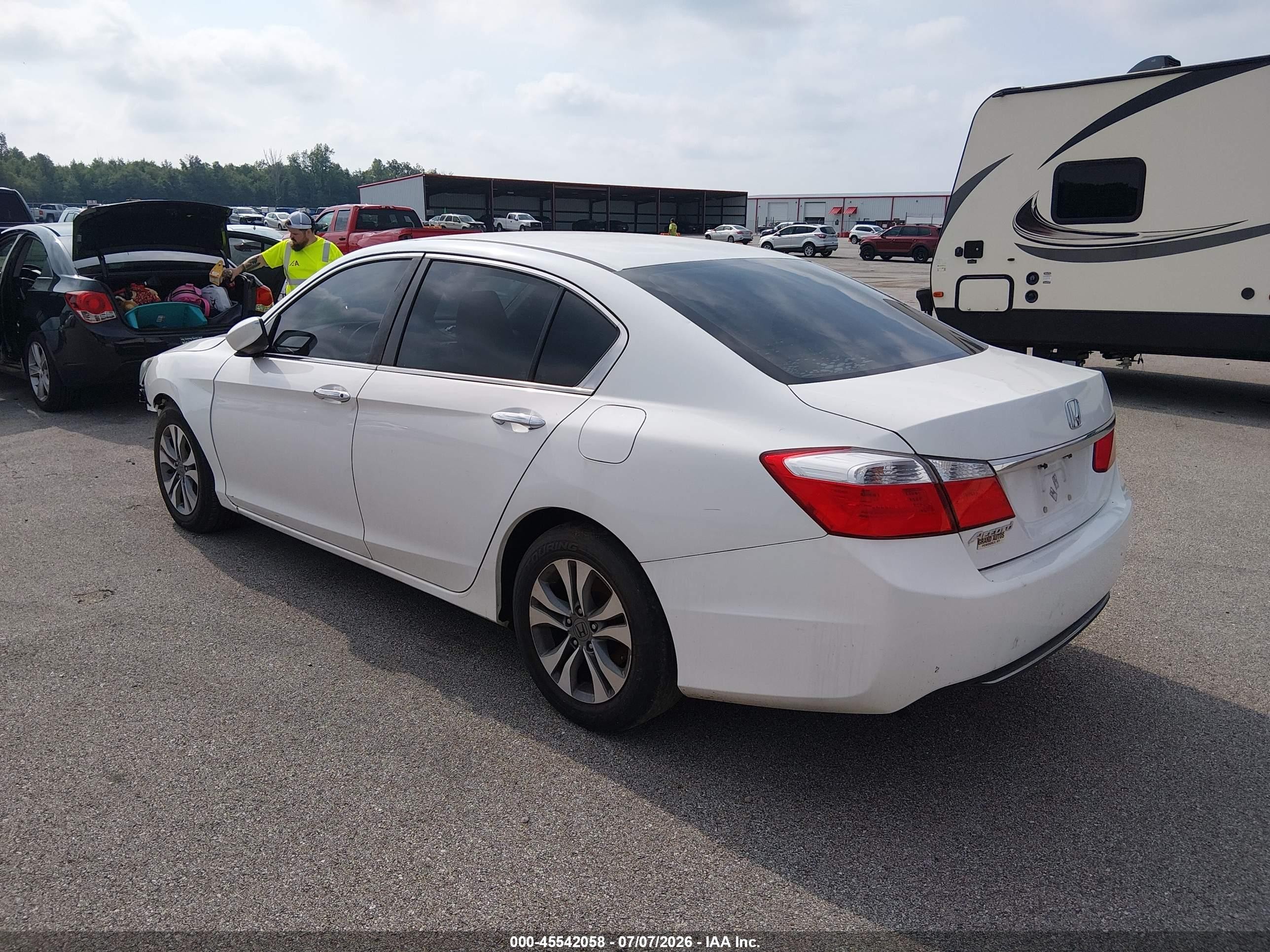 2015 Honda Accord Lx Белый vin: 1HGCR2F31FA026272