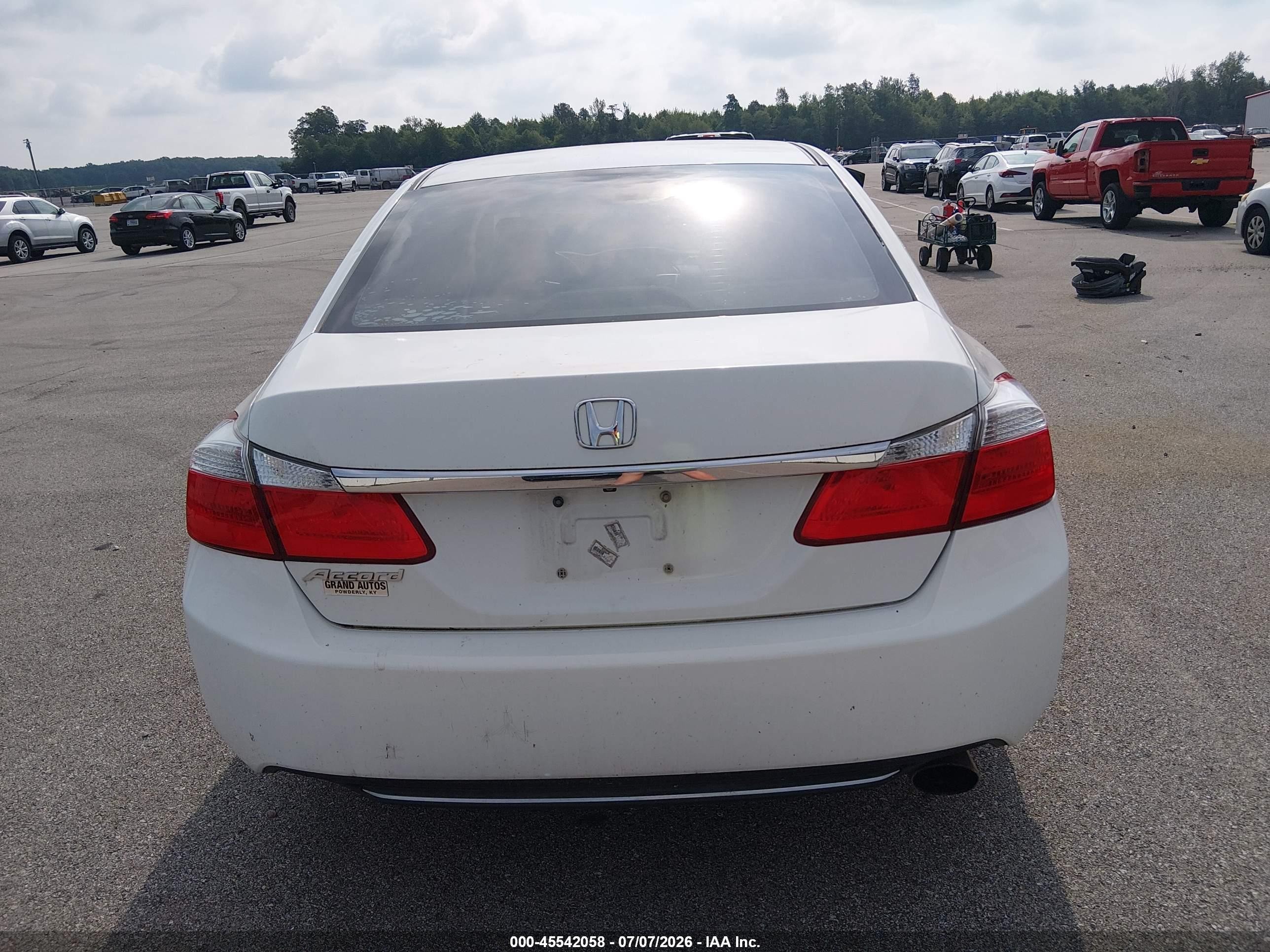 2015 Honda Accord Lx Белый vin: 1HGCR2F31FA026272