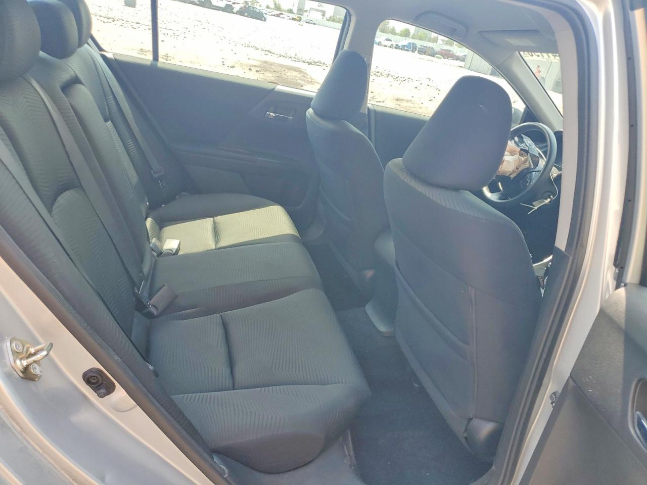 2015 Honda Accord Lx Серебряный vin: 1HGCR2F31FA069350
